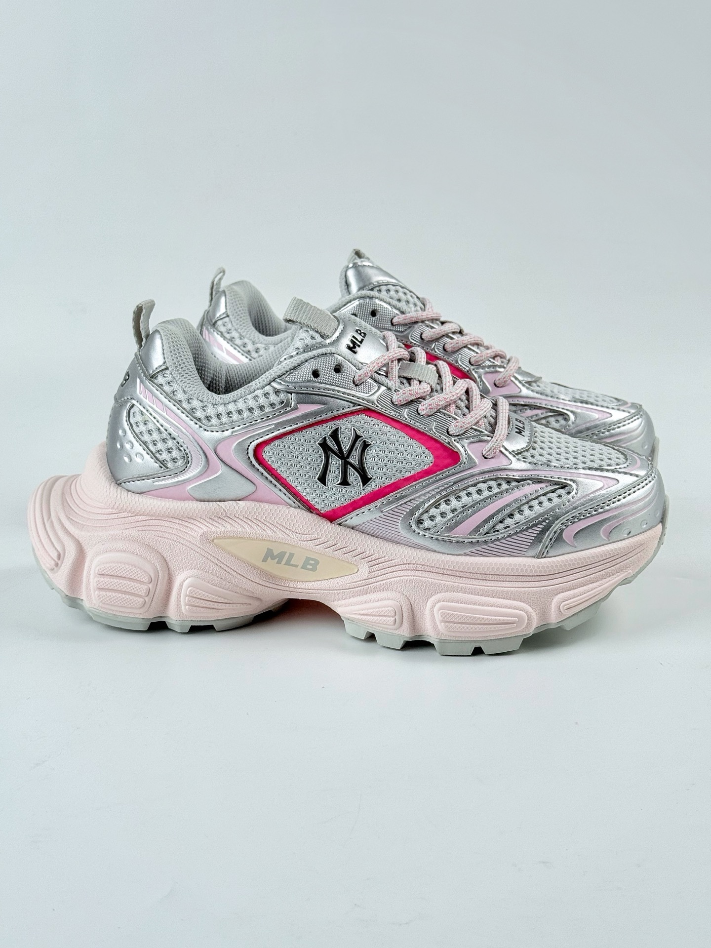 NY美国榄球洋基队 x MLB Chunky Runner Basic 厚底老爹厚底休闲运动慢跑鞋 3ASHW045N NY美国榄球洋基队 x MLB Chunky Runner Basic 厚底老爹厚底休闲运动慢跑鞋 3ASHW045N