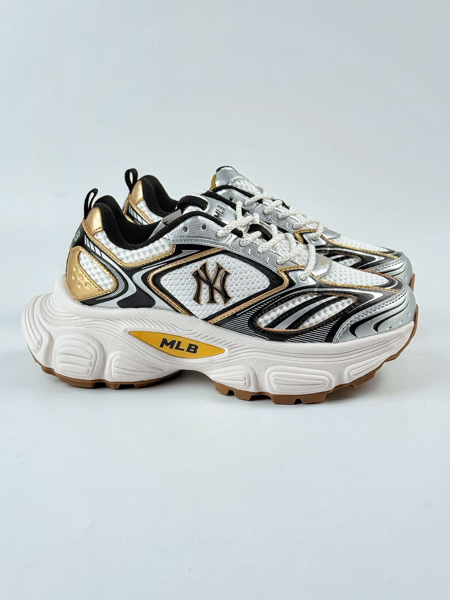 NY美国榄球洋基队 x MLB Chunky Runner Basic 厚底老爹厚底休闲运动慢跑鞋 3ASHW045N NY美国榄球洋基队 x MLB Chunky Runner Basic 厚底老爹厚底休闲运动慢跑鞋 3ASHW045N