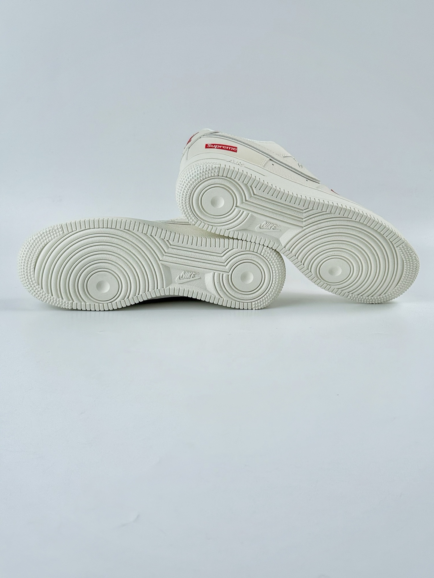 Nike Air Force 1 Low 07 x Supreme 米白红满天星  CS5288-011