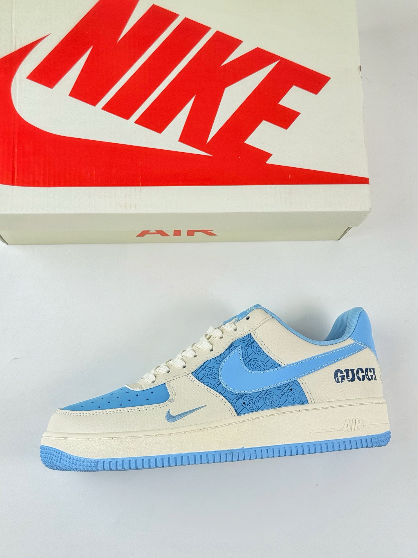 Nike Air Force 1 Low 07 x GUCCI 白蓝小钩 DF0188-067 Nike Air Force 1 Low 07 x GUCCI 白蓝小钩 DF0188-067