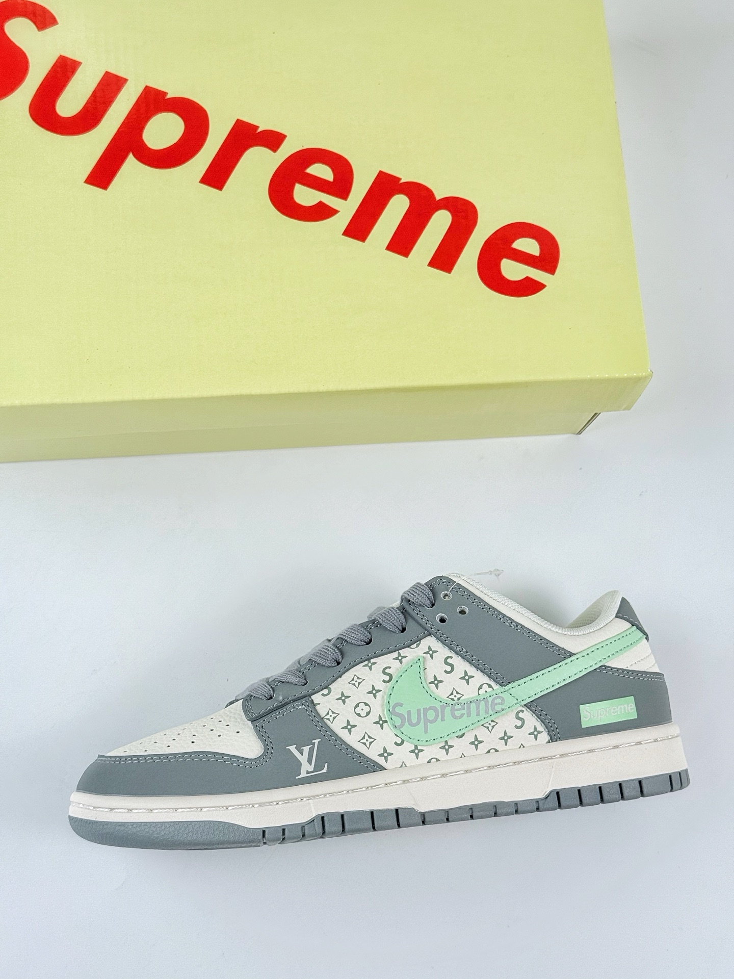 Nike SB Dunk Low x superme x Louis Vuitton 灰白  ZH2598-278