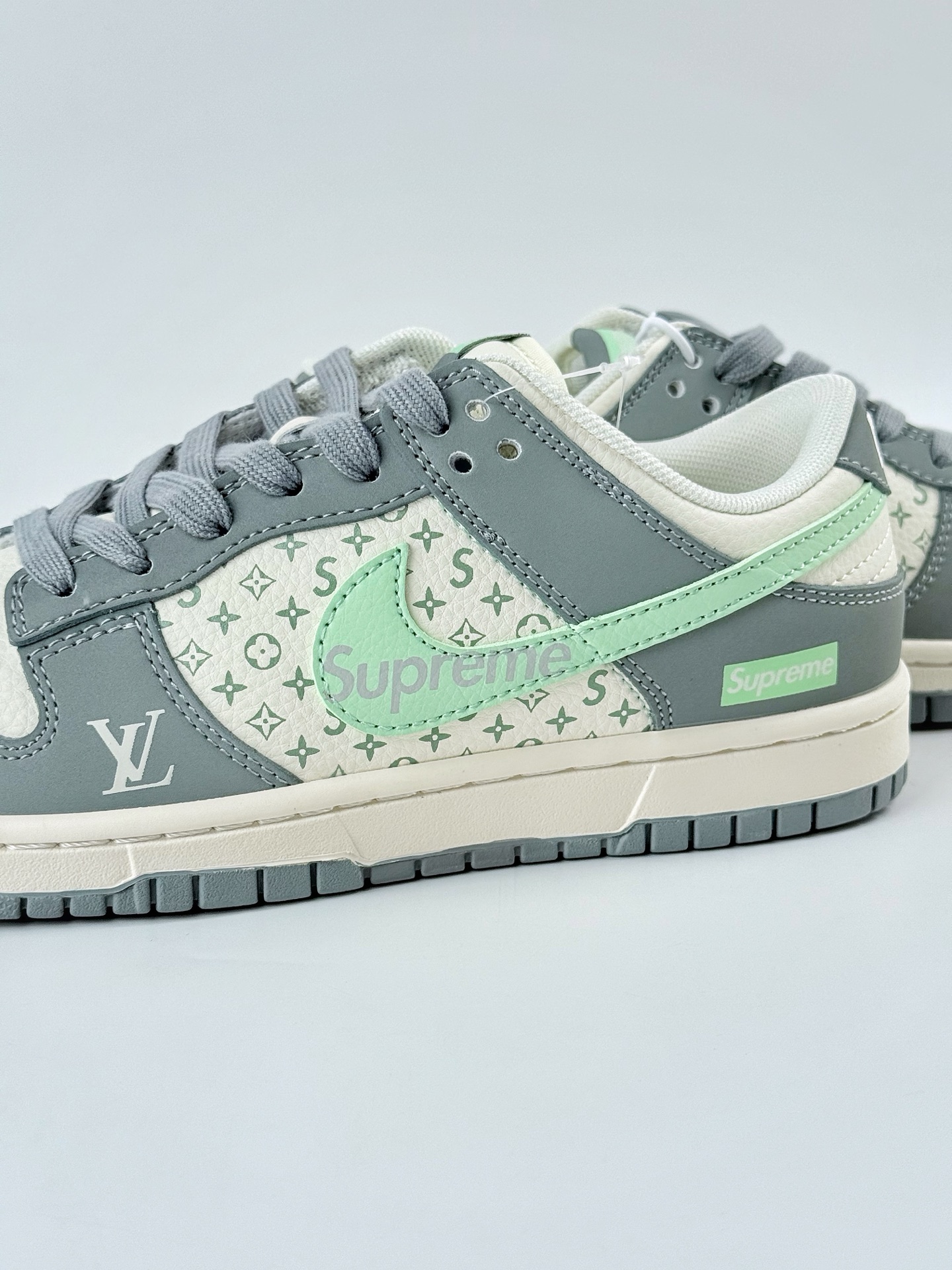 Nike SB Dunk Low x superme x Louis Vuitton 灰白  ZH2598-278