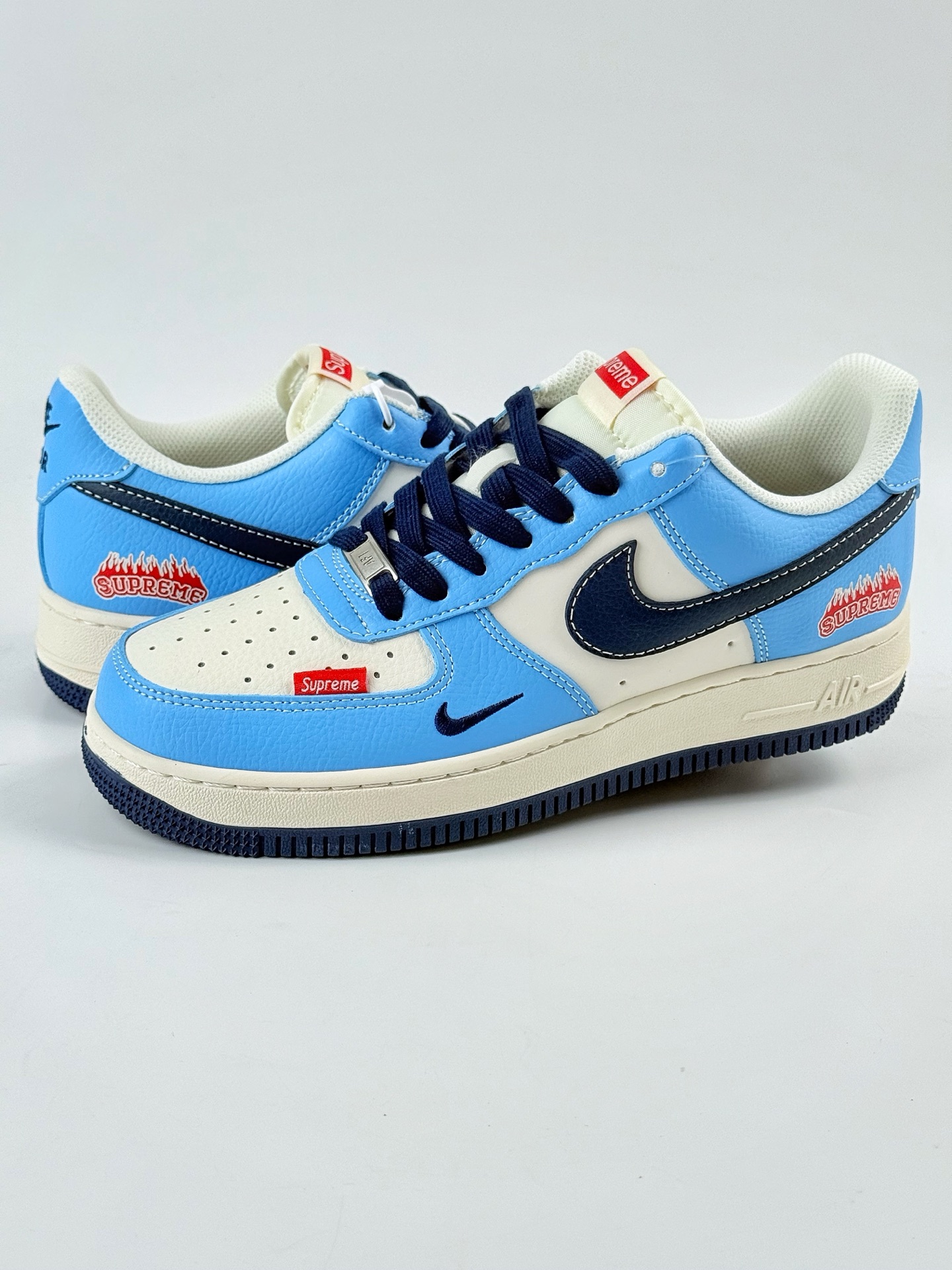 Nike Air Force 1 Low 07 x superme 蓝白小勾 HS8068-020 Nike Air Force 1 Low 07 x superme 蓝白小勾 HS8068-020
