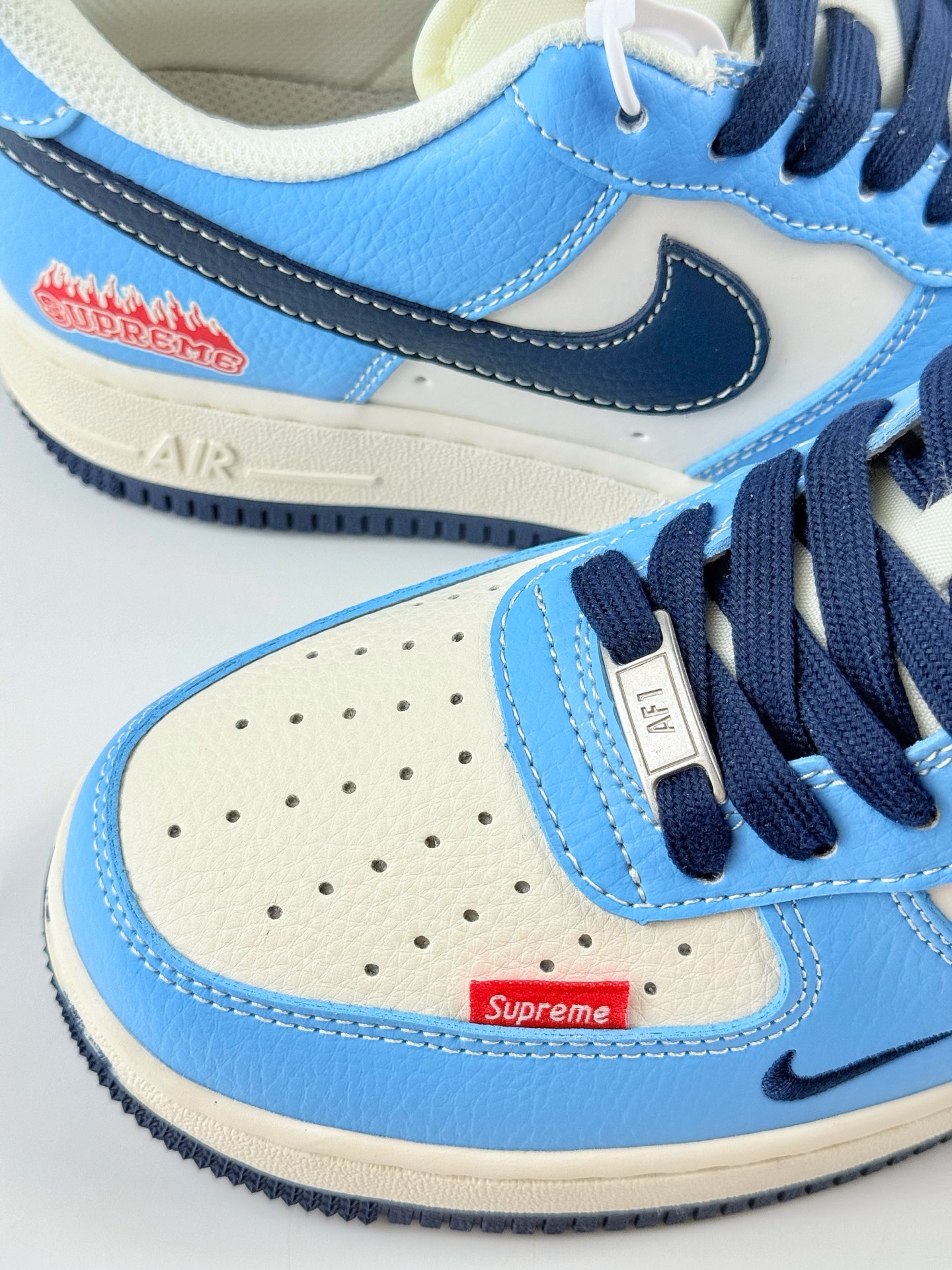 Nike Air Force 1 Low 07 x superme 蓝白小勾 HS8068-020 Nike Air Force 1 Low 07 x superme 蓝白小勾 HS8068-020