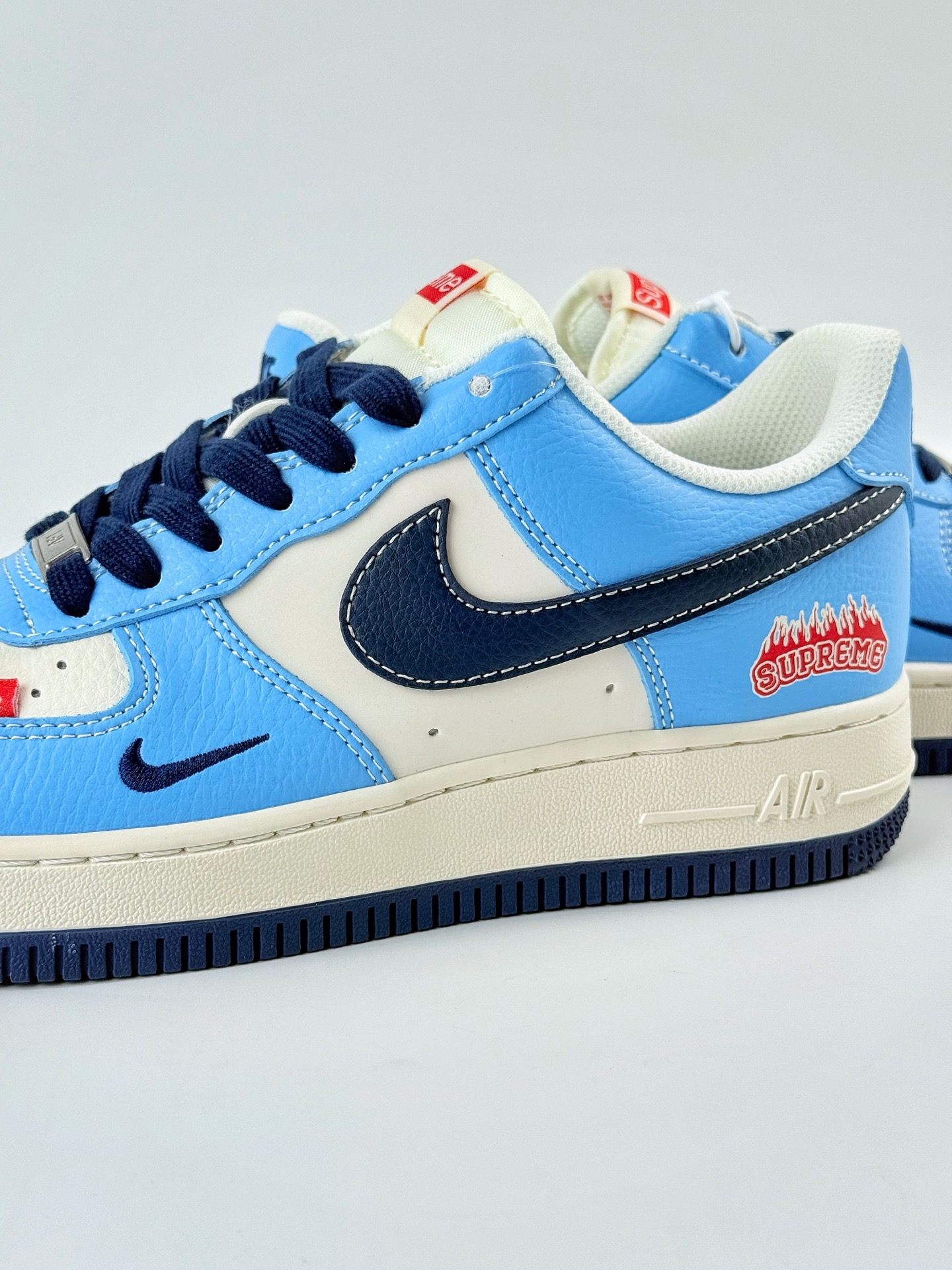 Nike Air Force 1 Low 07 x superme 蓝白小勾 HS8068-020 Nike Air Force 1 Low 07 x superme 蓝白小勾 HS8068-020
