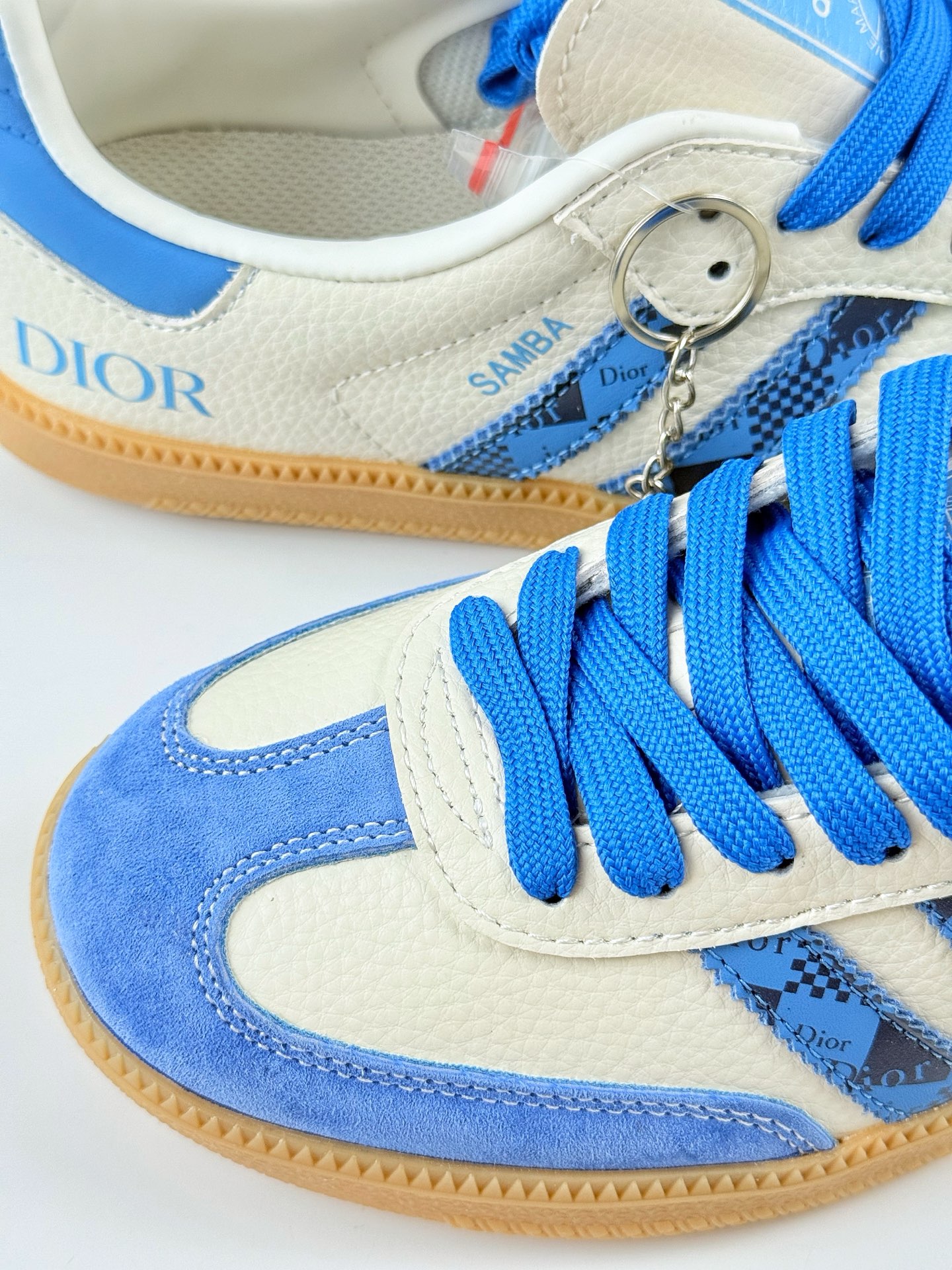 adidas originals Samba OG x DIOR 蓝白 桑巴舞系列复古经典轻便板鞋 XR0004