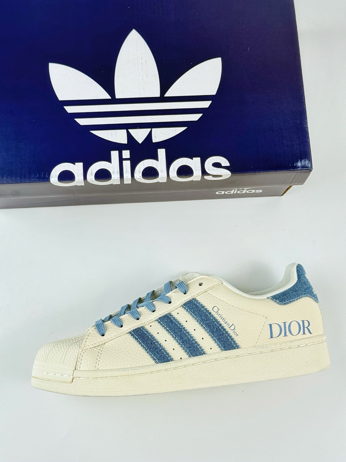 AD Originals Superstar x DIOR 白蓝  AD8010