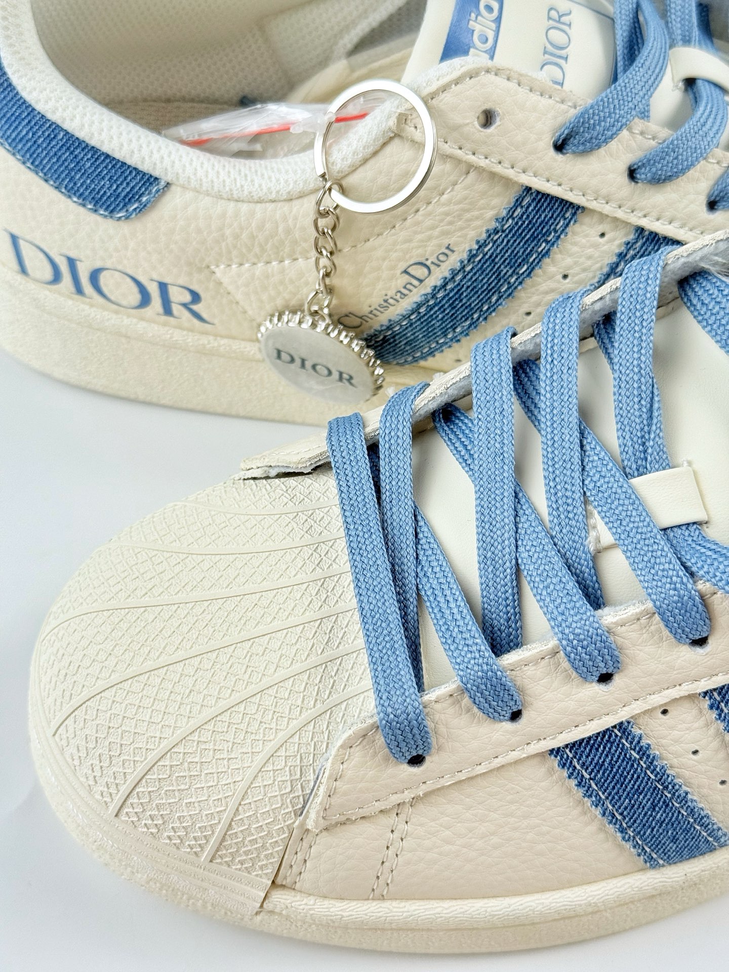 AD Originals Superstar x DIOR 白蓝  AD8010