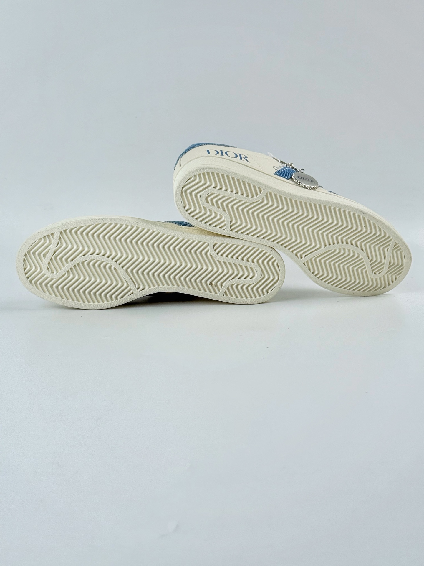 AD Originals Superstar x DIOR 白蓝  AD8010