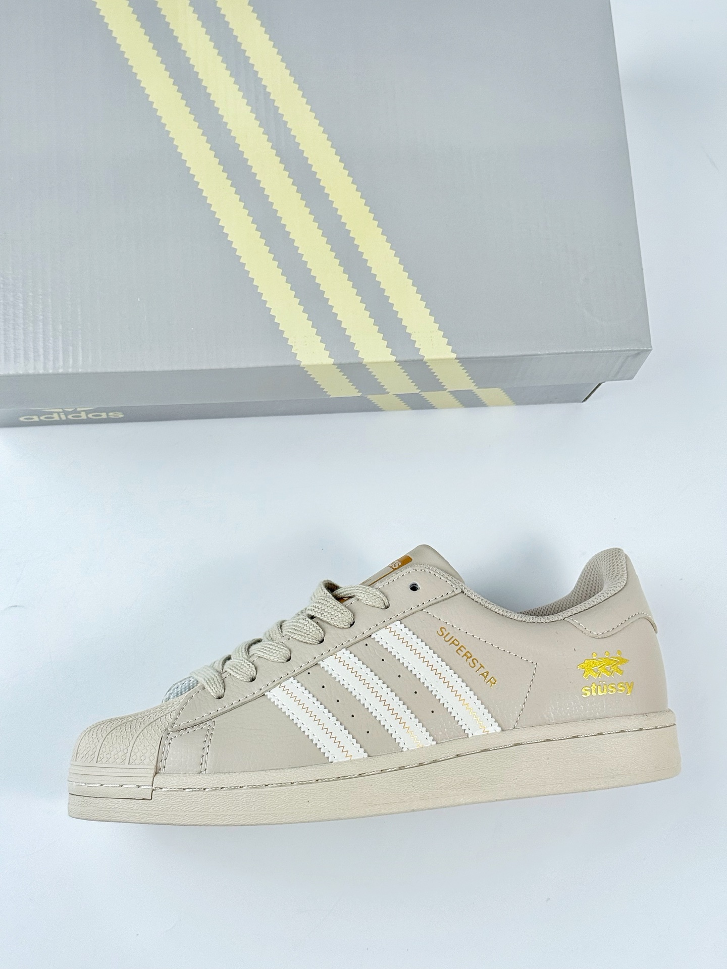 AD Originals Superstar x Stussy 棕白  SD6811