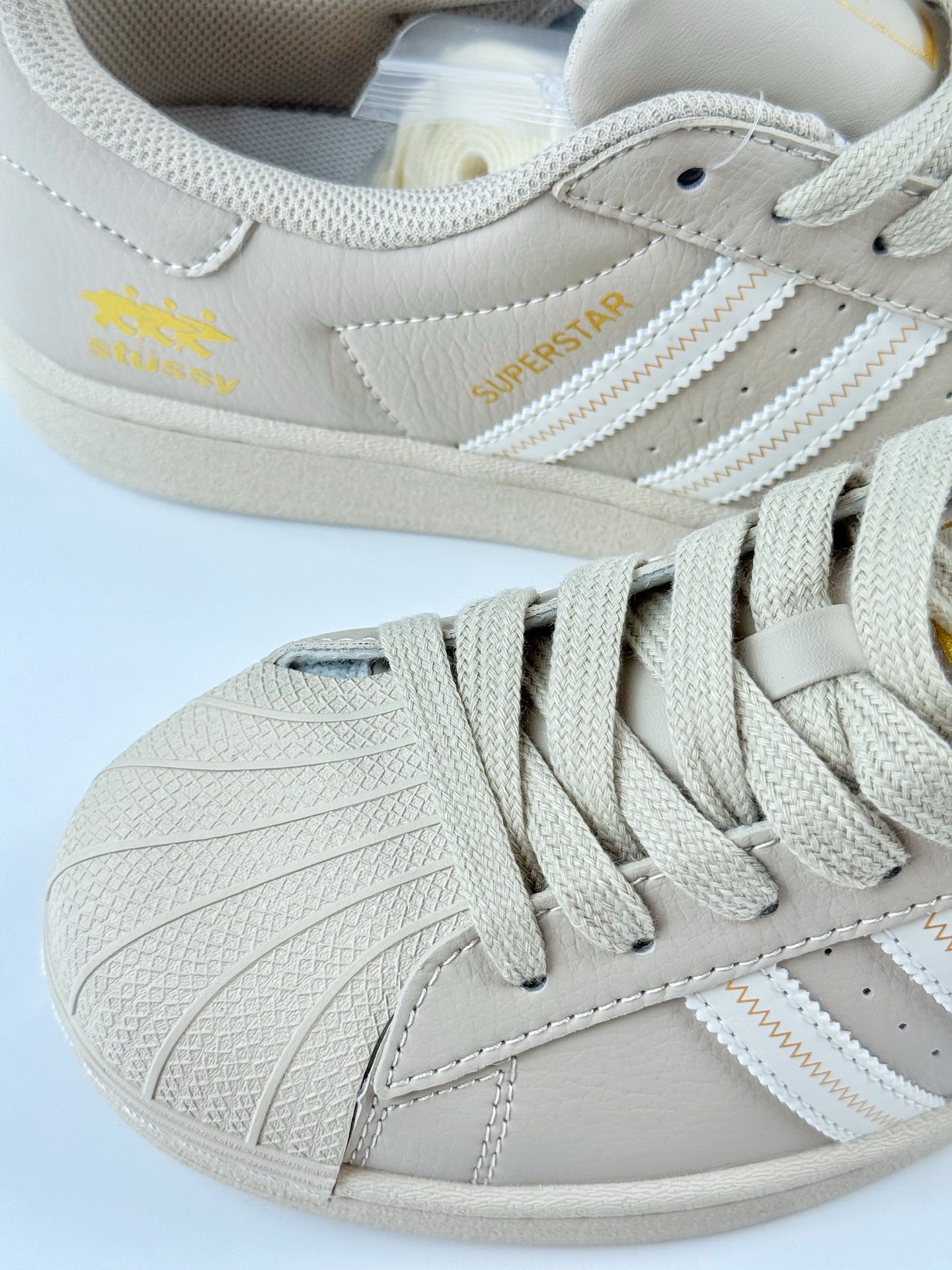 AD Originals Superstar x Stussy 棕白  SD6811