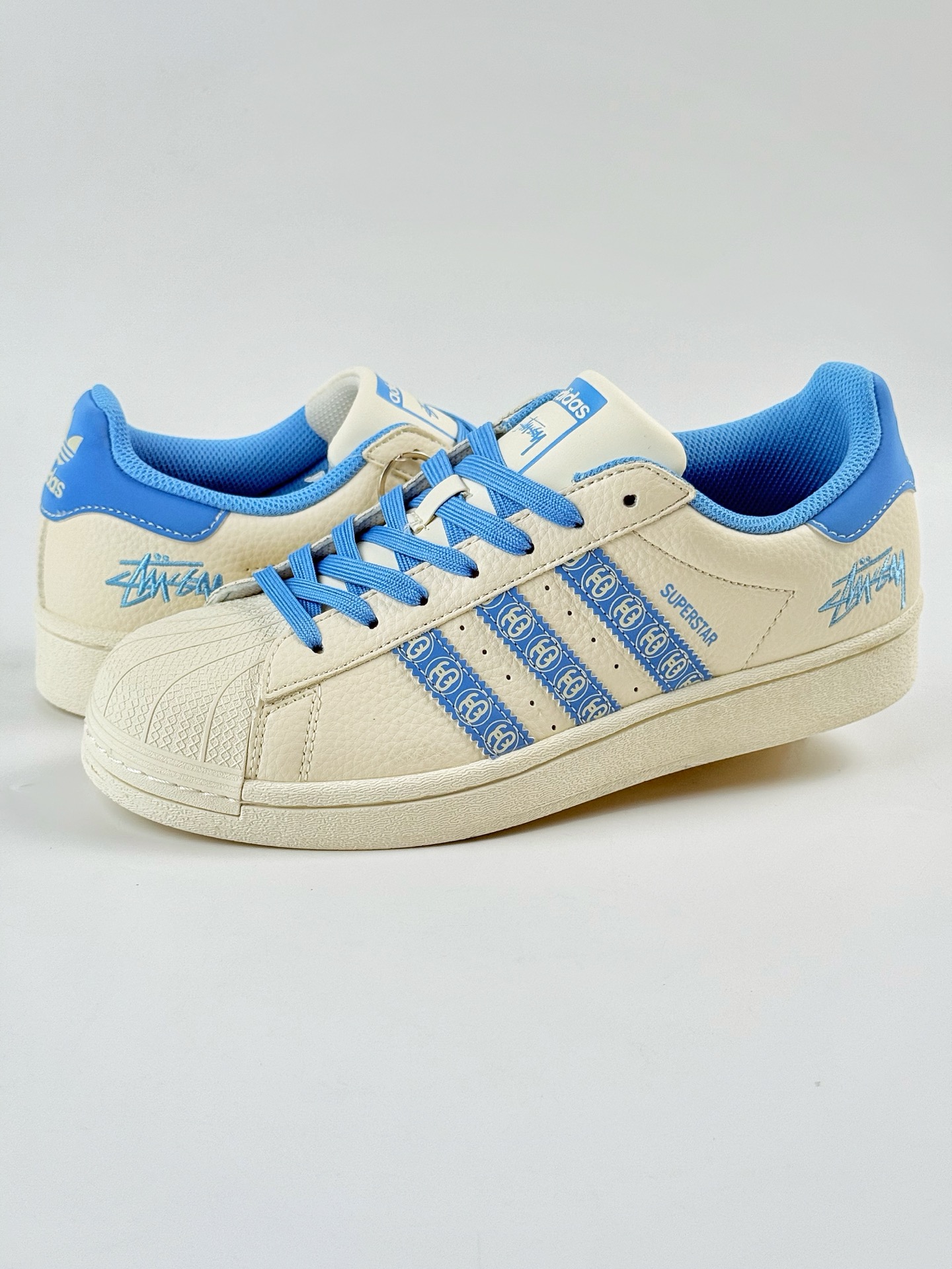 AD Originals Superstar x Stussy 白蓝  XG0011