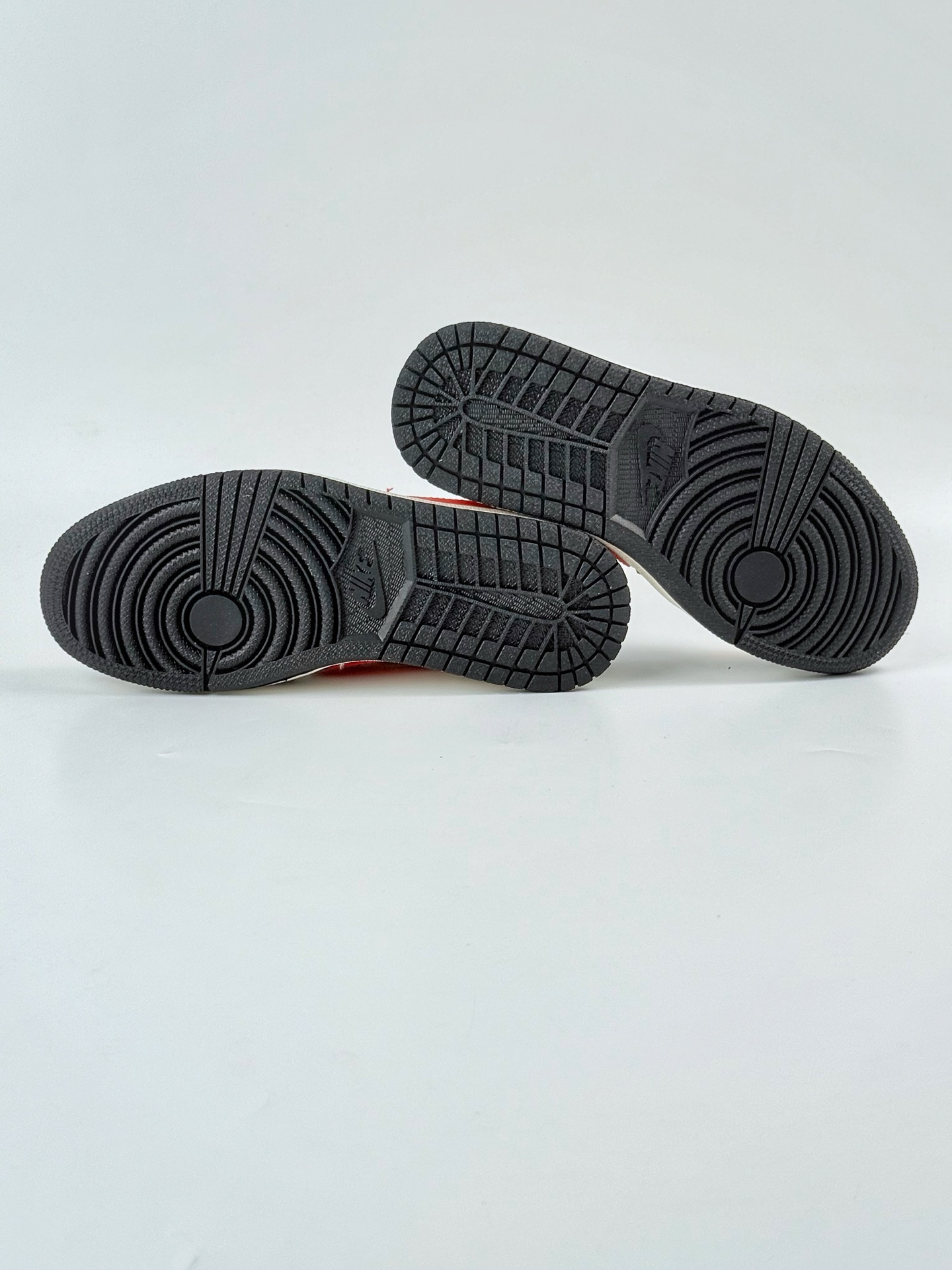 Travis Scott x Nike Air Jordan 1 Low x Stussy Air Jordan 1 Low 反转黑黄红小勾倒钩 XB1979-003 Travis Scott x Nike Air Jordan 1 Low x Stussy Air Jordan 1 Low 反转黑黄红小勾倒钩 XB1979-003