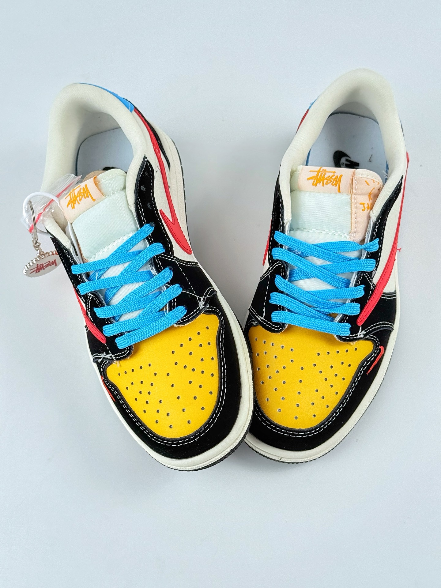 Travis Scott x Nike Air Jordan 1 Low x Stussy Air Jordan 1 Low 反转黑黄红小勾倒钩 XB1979-003 Travis Scott x Nike Air Jordan 1 Low x Stussy Air Jordan 1 Low 反转黑黄红小勾倒钩 XB1979-003