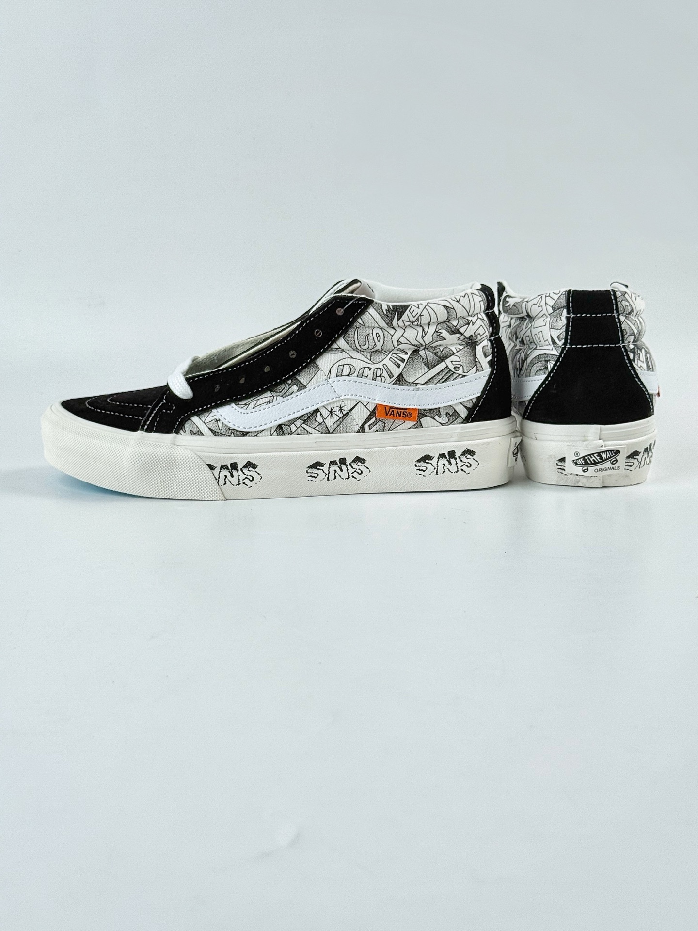 Vans Sk8-Mid Pro x Antihero 合作款 专业滑板鞋 VN0A347UVGDYK Vans Sk8-Mid Pro x Antihero 合作款 专业滑板鞋 VN0A347UVGDYK