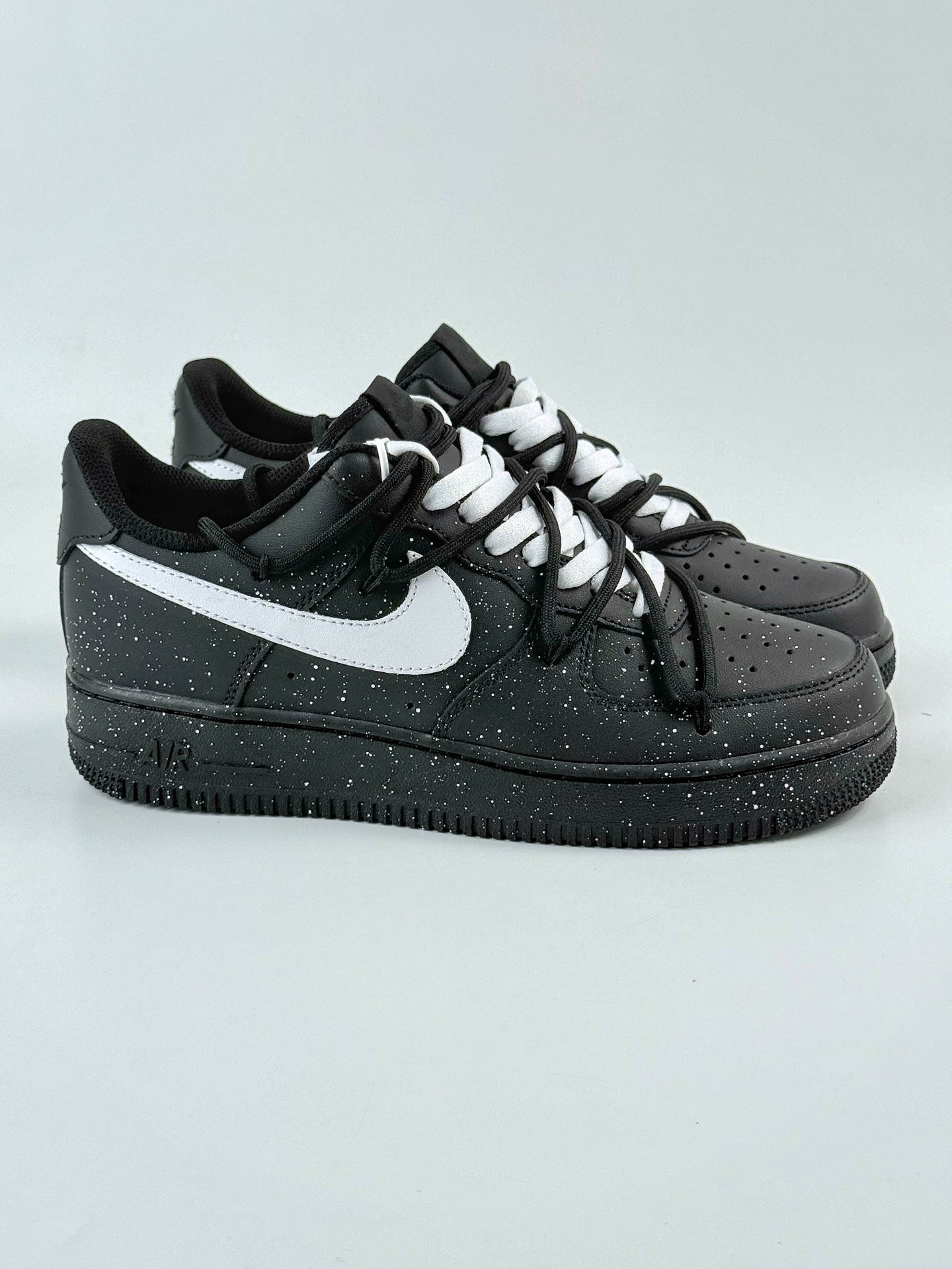 Nike Air Force 1 Low 07 黑白绑带满天星 ZH0316-090