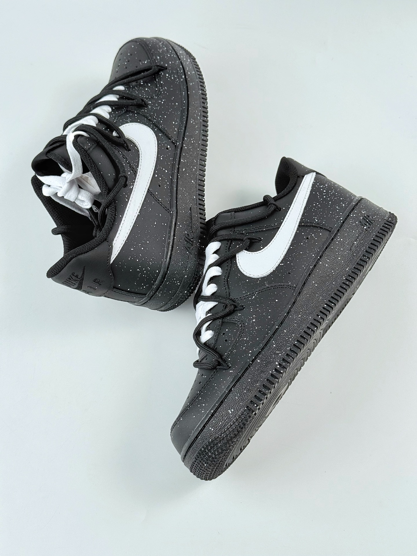 Nike Air Force 1 Low 07 黑白绑带满天星 ZH0316-090