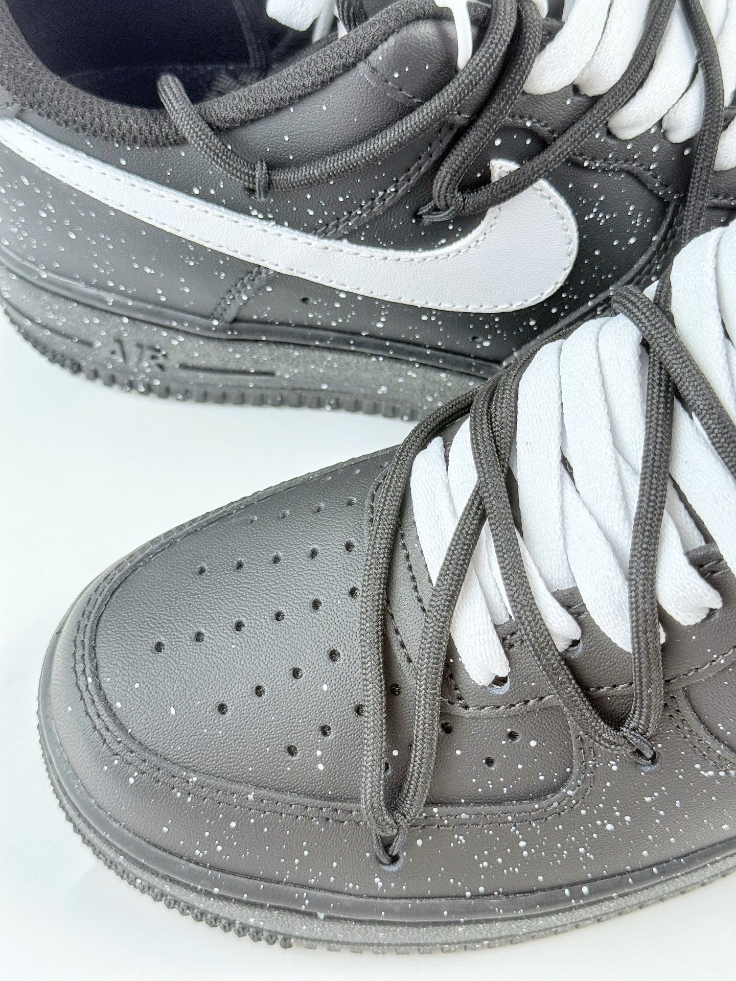 Nike Air Force 1 Low 07 黑白绑带满天星 ZH0316-090