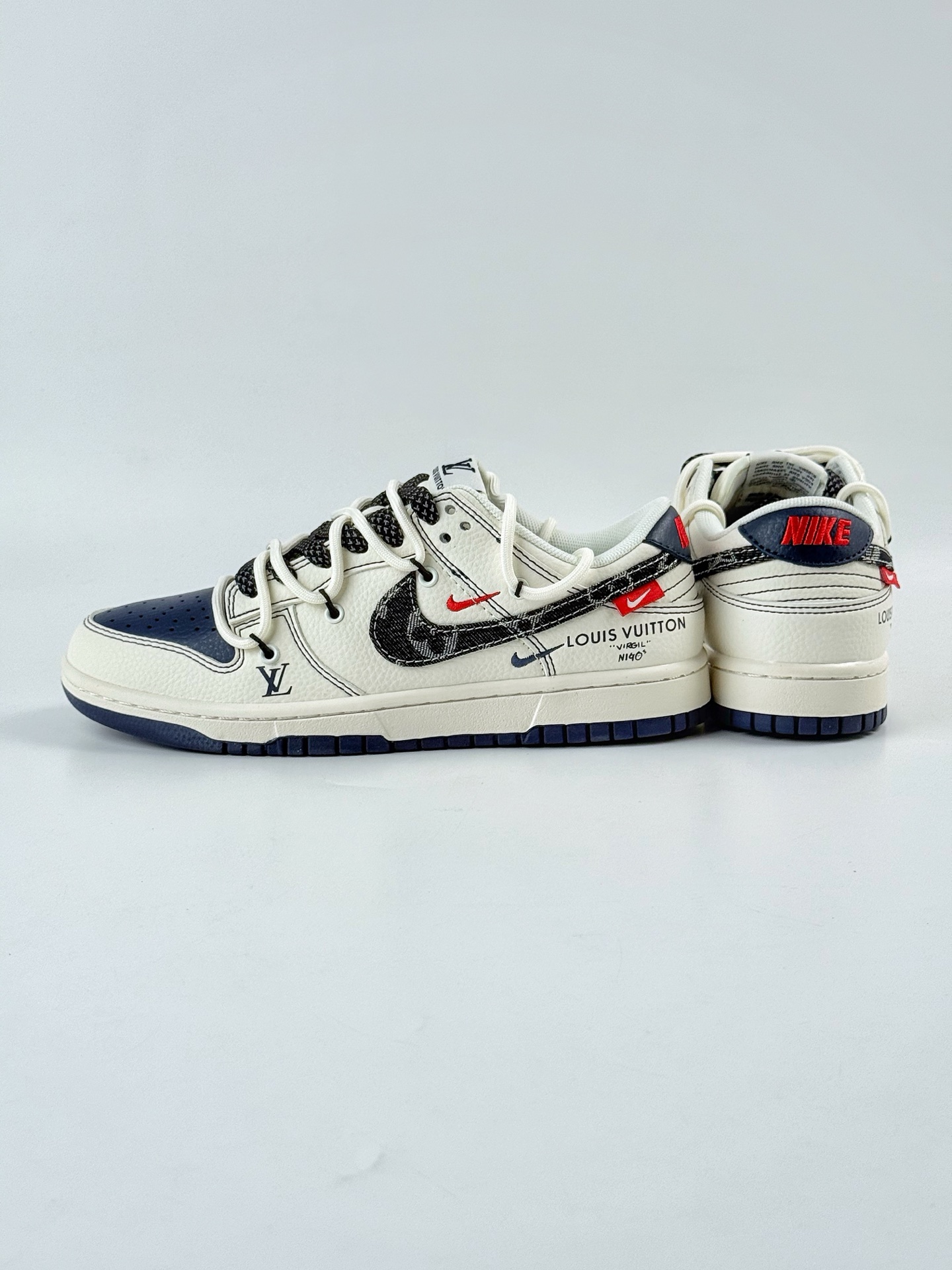 Nike SB Dunk Low x Louis Vuitton 白蓝黑双小勾绑带满天星 FC1688-220