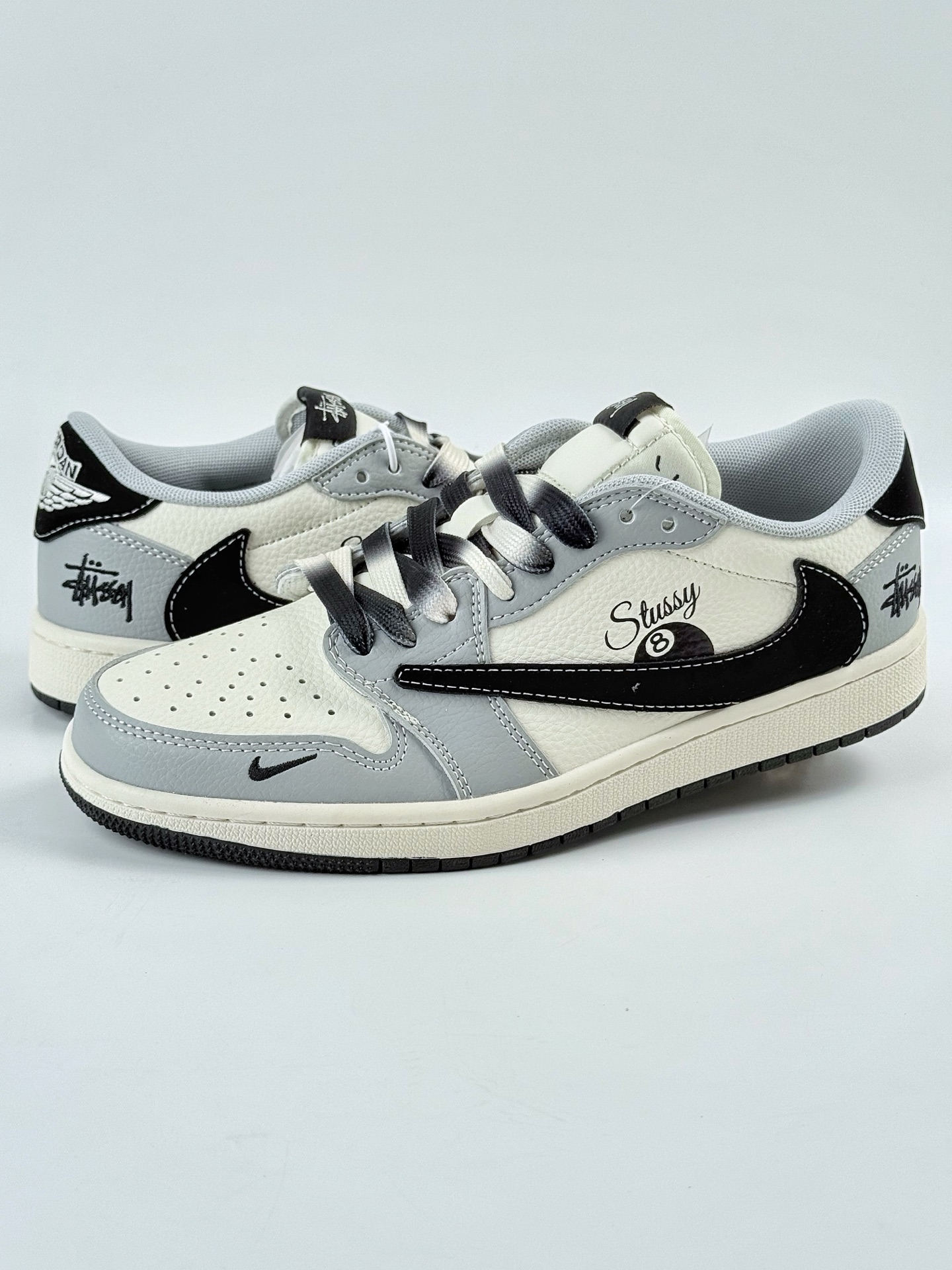 Travis Scott x Nike Air Jordan 1 Low x Stussy Air Jordan 1 Low 反转灰白小勾倒钩  XS7089-603