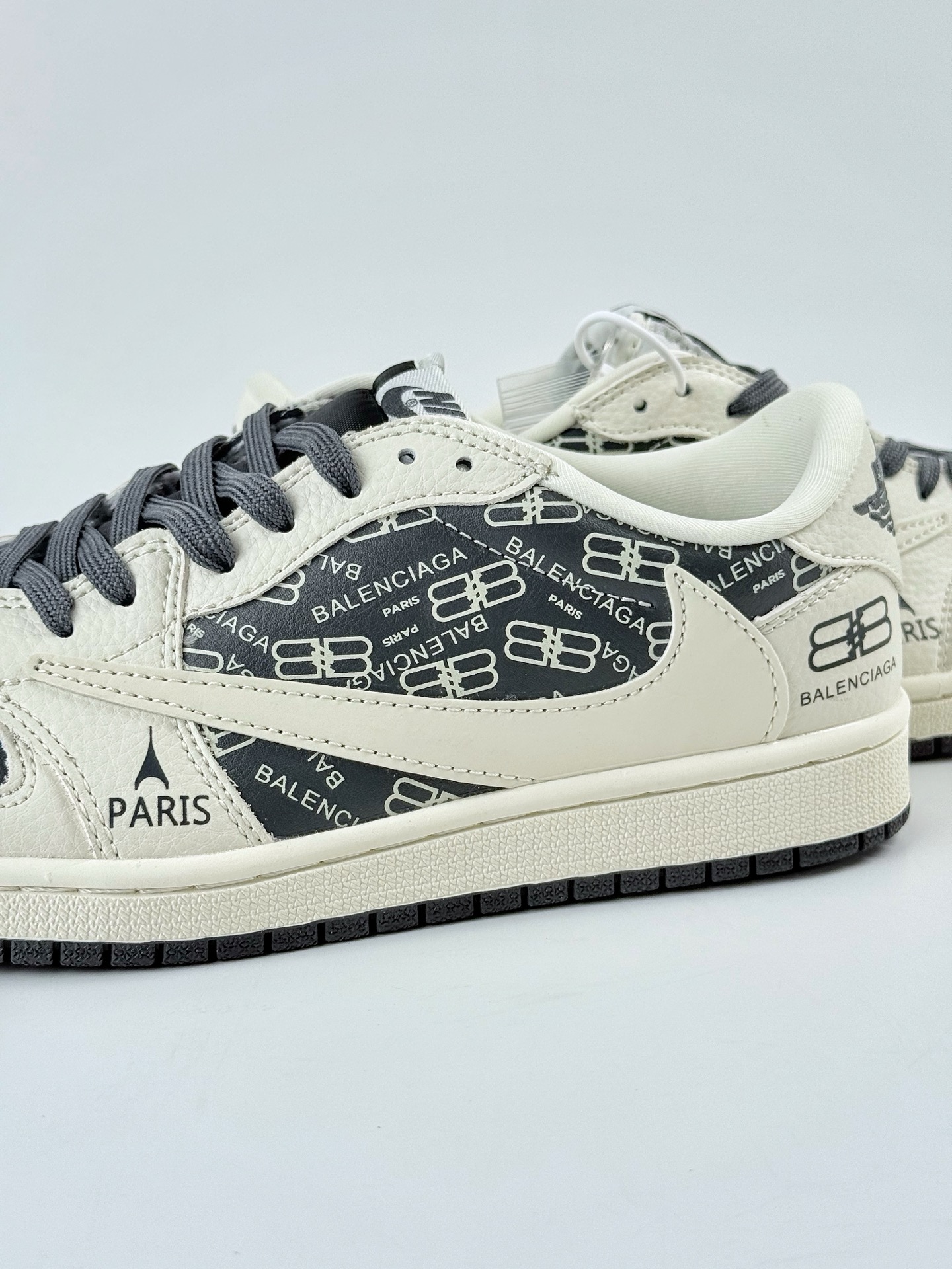 Travis Scott x Nike Air Jordan 1 Low x Balenciaga Air Jordan 1 Low 反转白灰小勾倒钩  LD2025-019