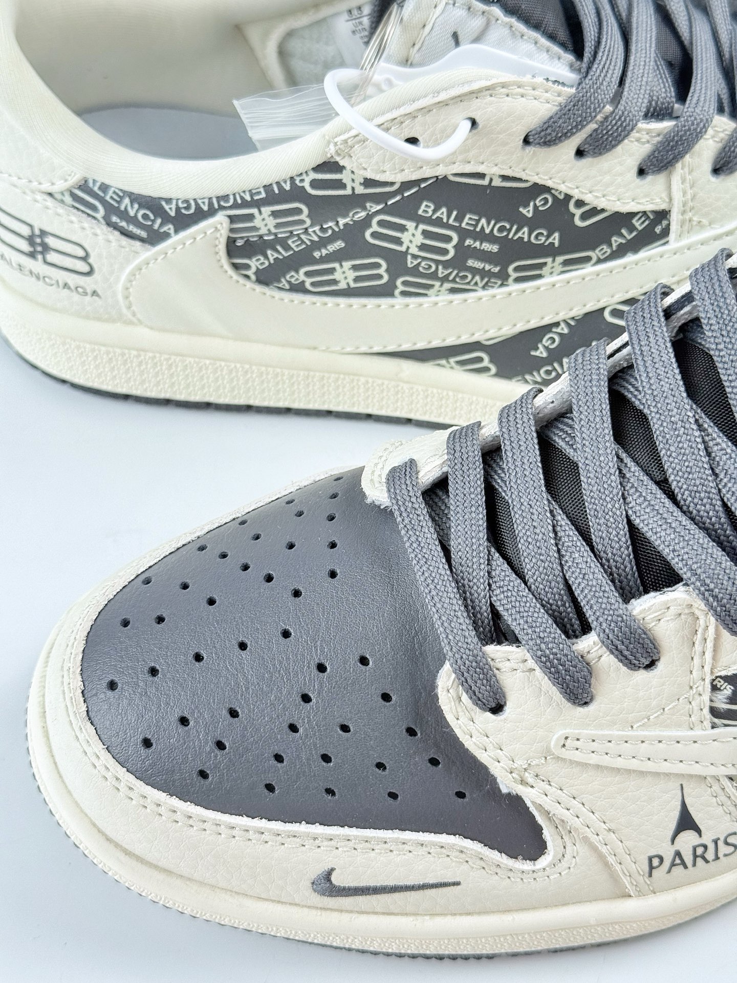 Travis Scott x Nike Air Jordan 1 Low x Balenciaga Air Jordan 1 Low 反转白灰小勾倒钩  LD2025-019