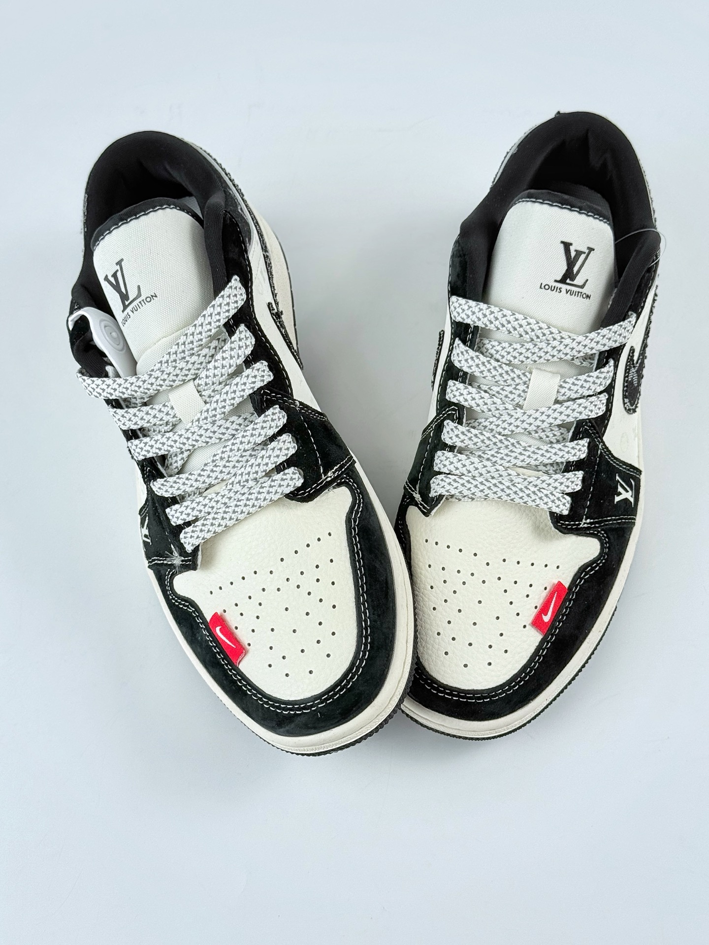 Air Jordan 1 Low x Louis Vuitton 黑白满天星  YX5066-369