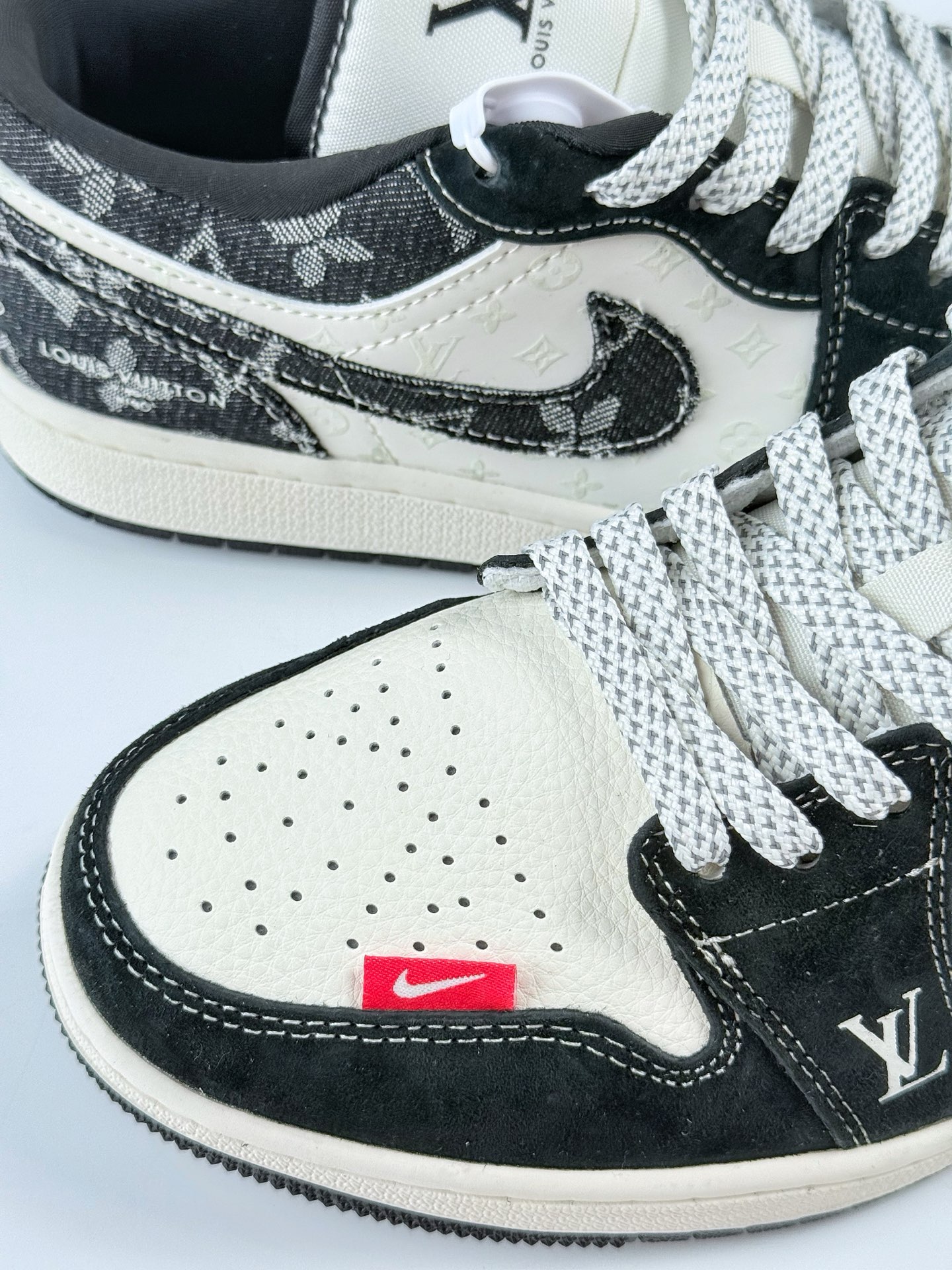 Air Jordan 1 Low x Louis Vuitton 黑白满天星  YX5066-369