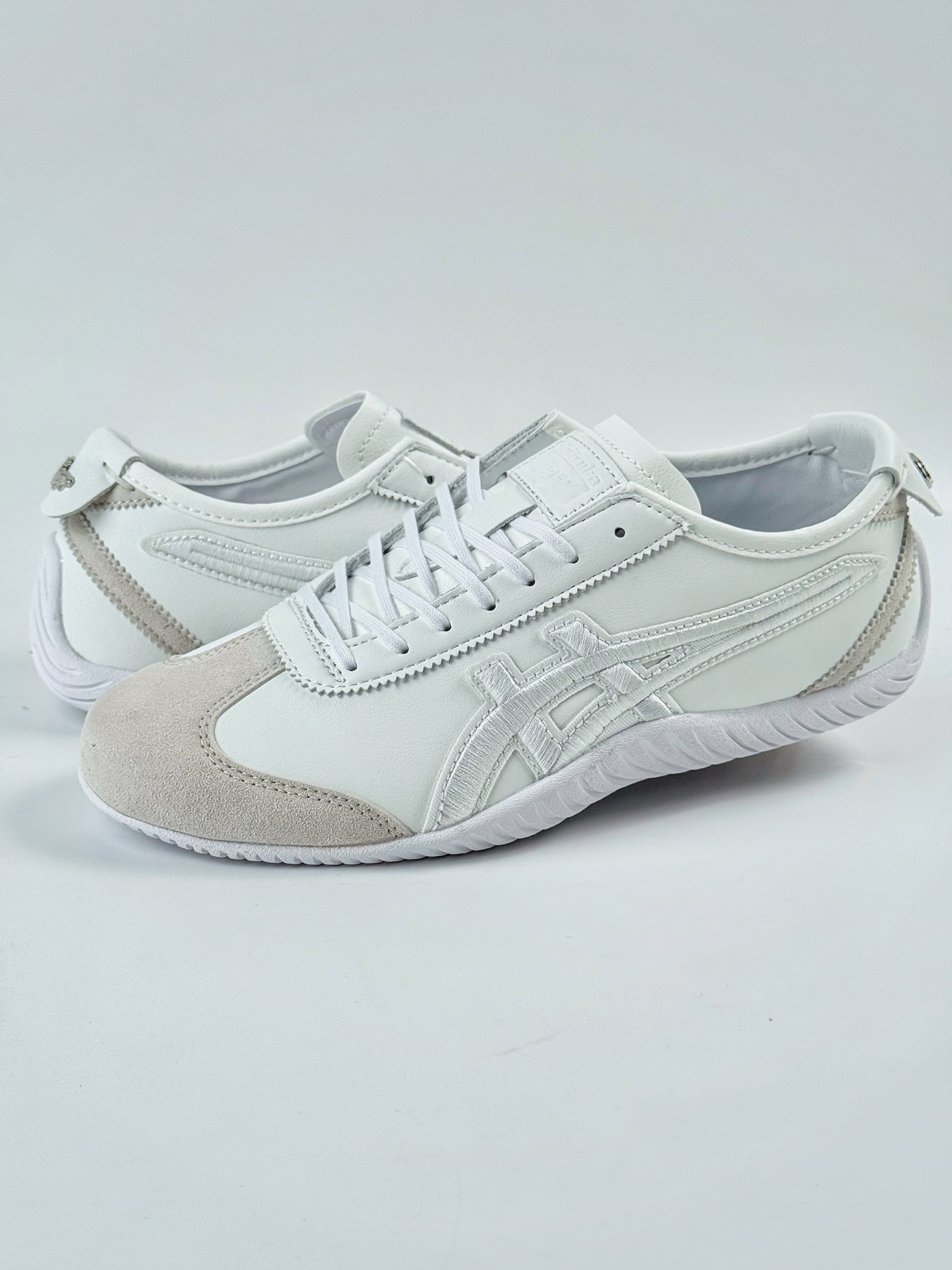 Onitsuka Tiger鬼塚虎SCLAW 绒面革织物 舒适运动休闲鞋  1183C306-100