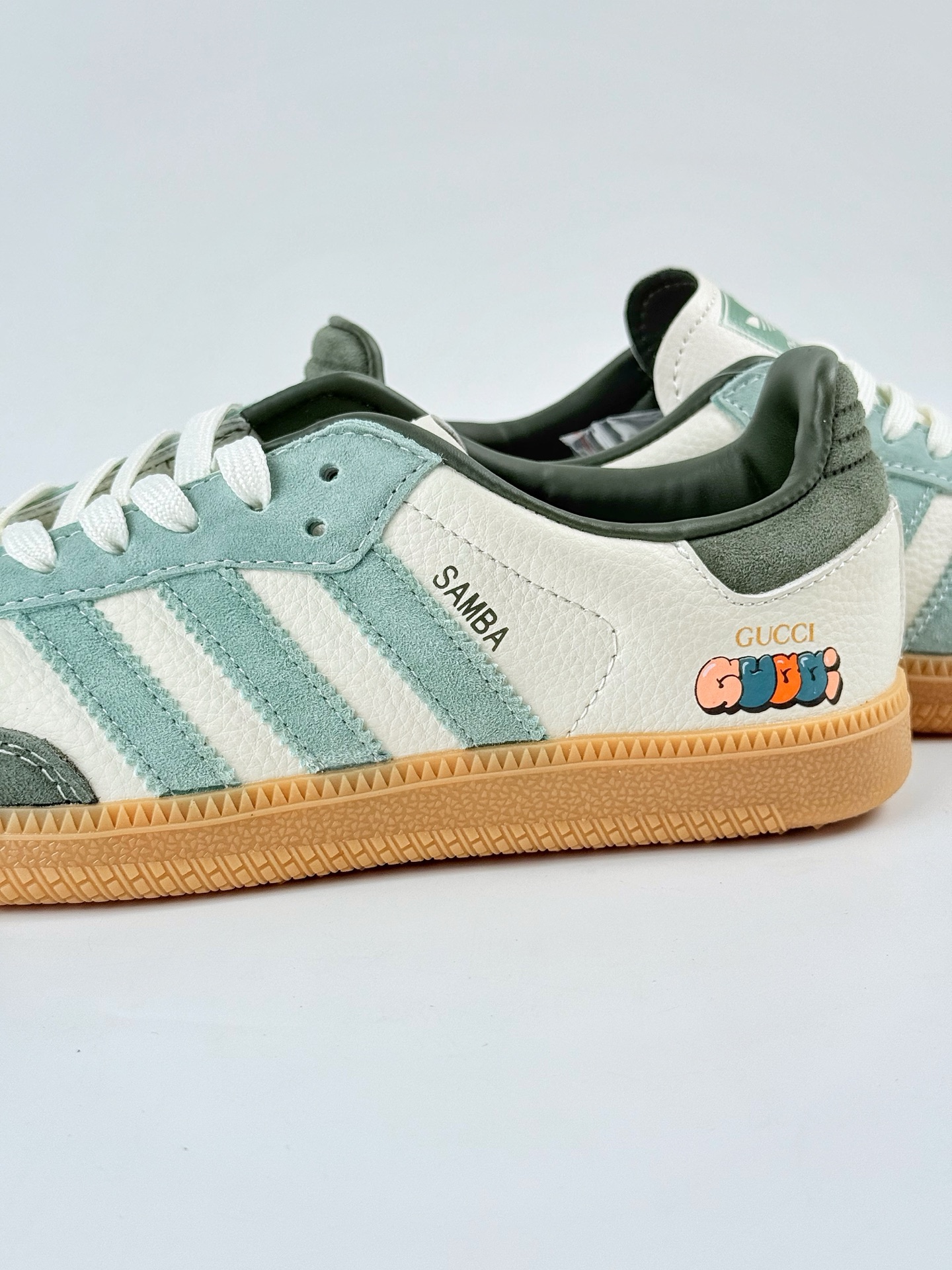 adidas originals Samba OG x GUCCI 白绿 桑巴舞系列复古经典轻便板鞋 DX0001