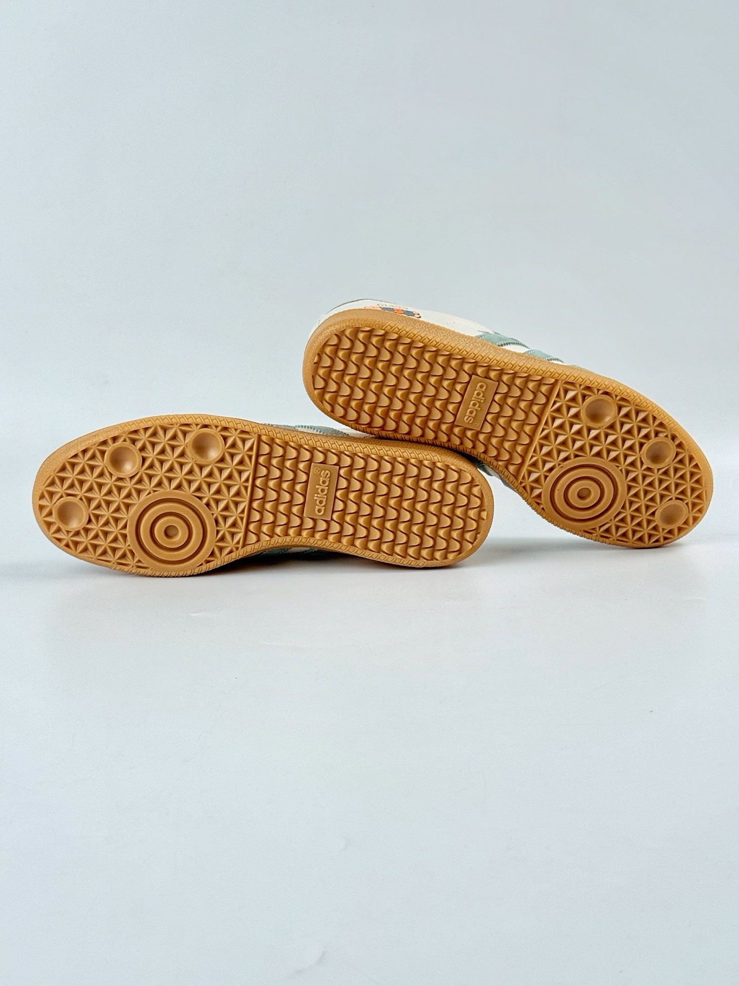 adidas originals Samba OG x GUCCI 白绿 桑巴舞系列复古经典轻便板鞋 DX0001