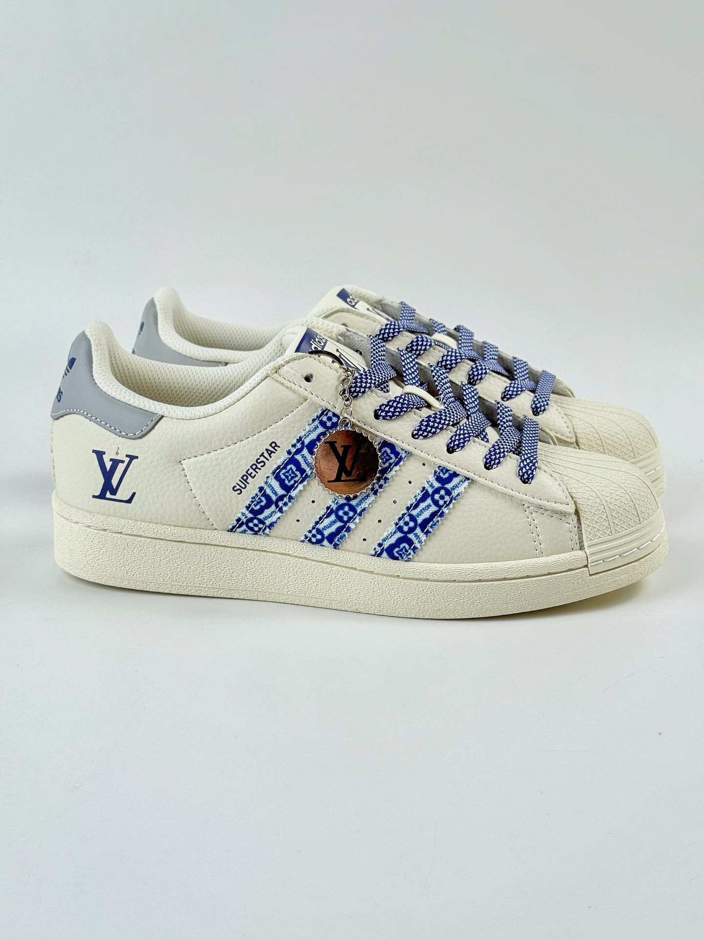 AD Originals Superstar x Louis Vuitton 白蓝满天星  AD8013