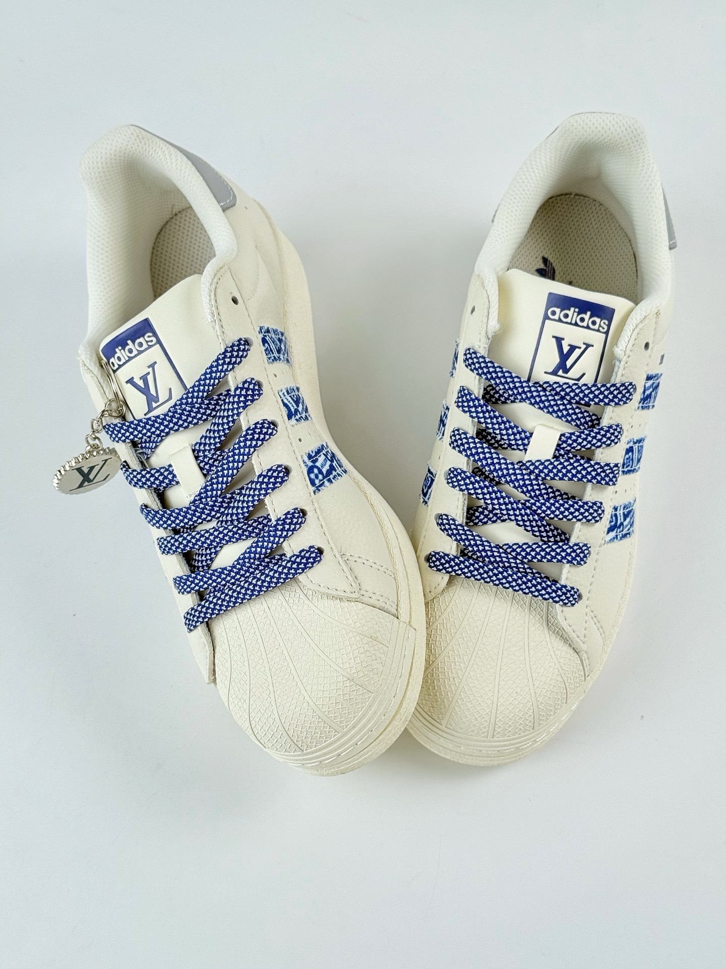 AD Originals Superstar x Louis Vuitton 白蓝满天星  AD8013
