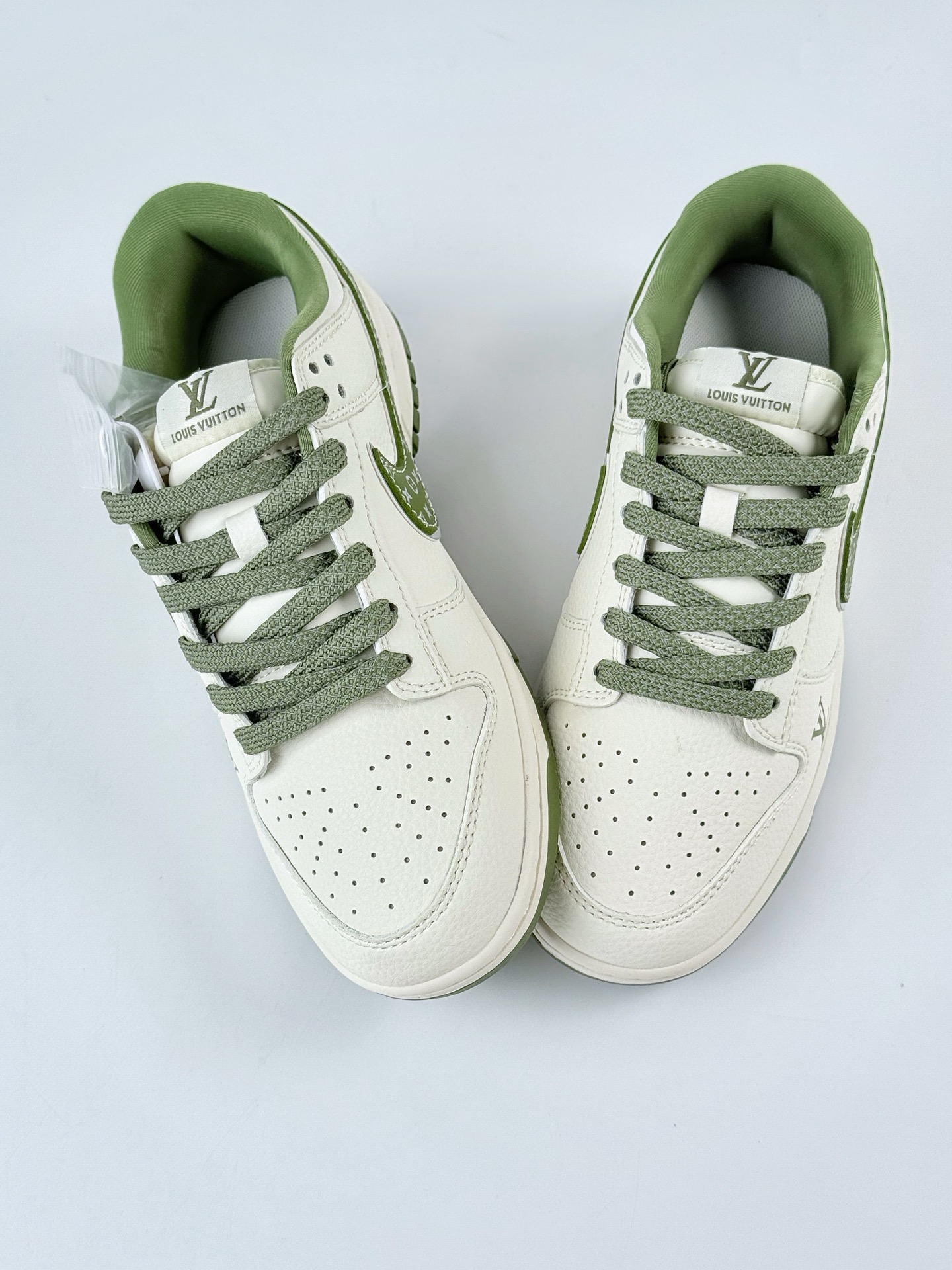Nike SB Dunk Low x Louis Vuitton 白绿 JY6988-108 Nike SB Dunk Low x Louis Vuitton 白绿 JY6988-108