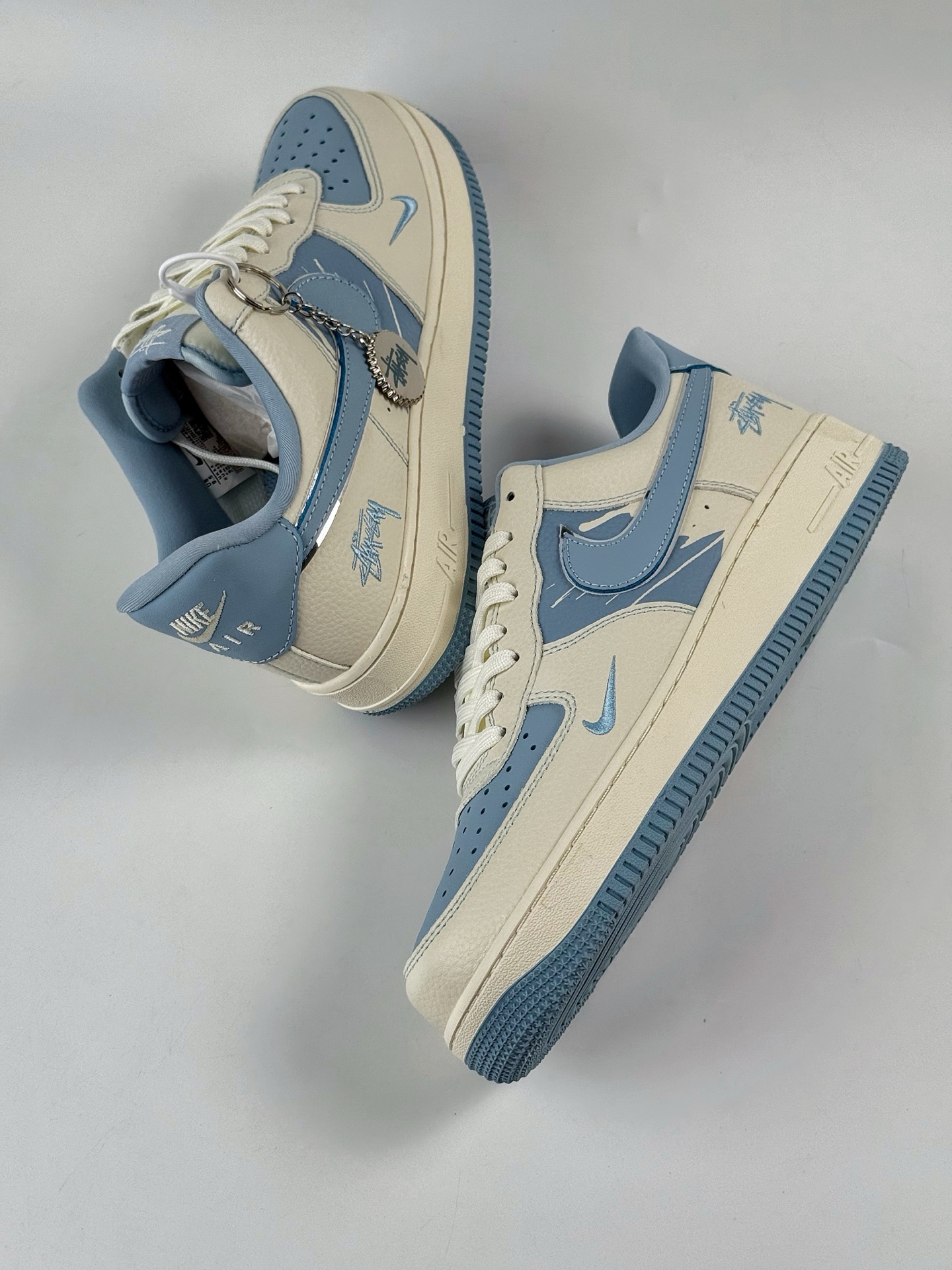 Nike Air Force 1 Low 07 x Stussy 白蓝小勾  KK1988-090
