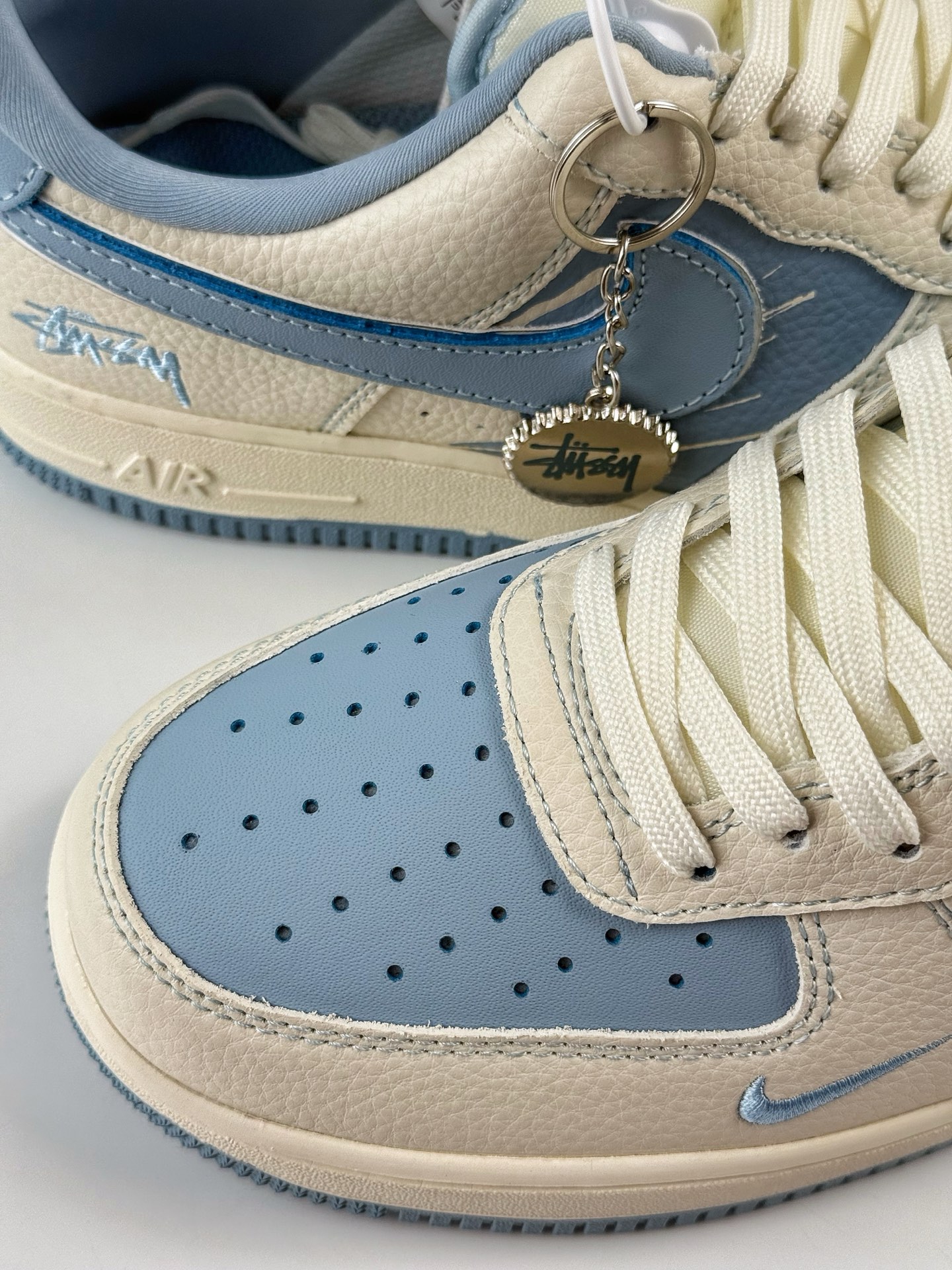 Nike Air Force 1 Low 07 x Stussy 白蓝小勾  KK1988-090