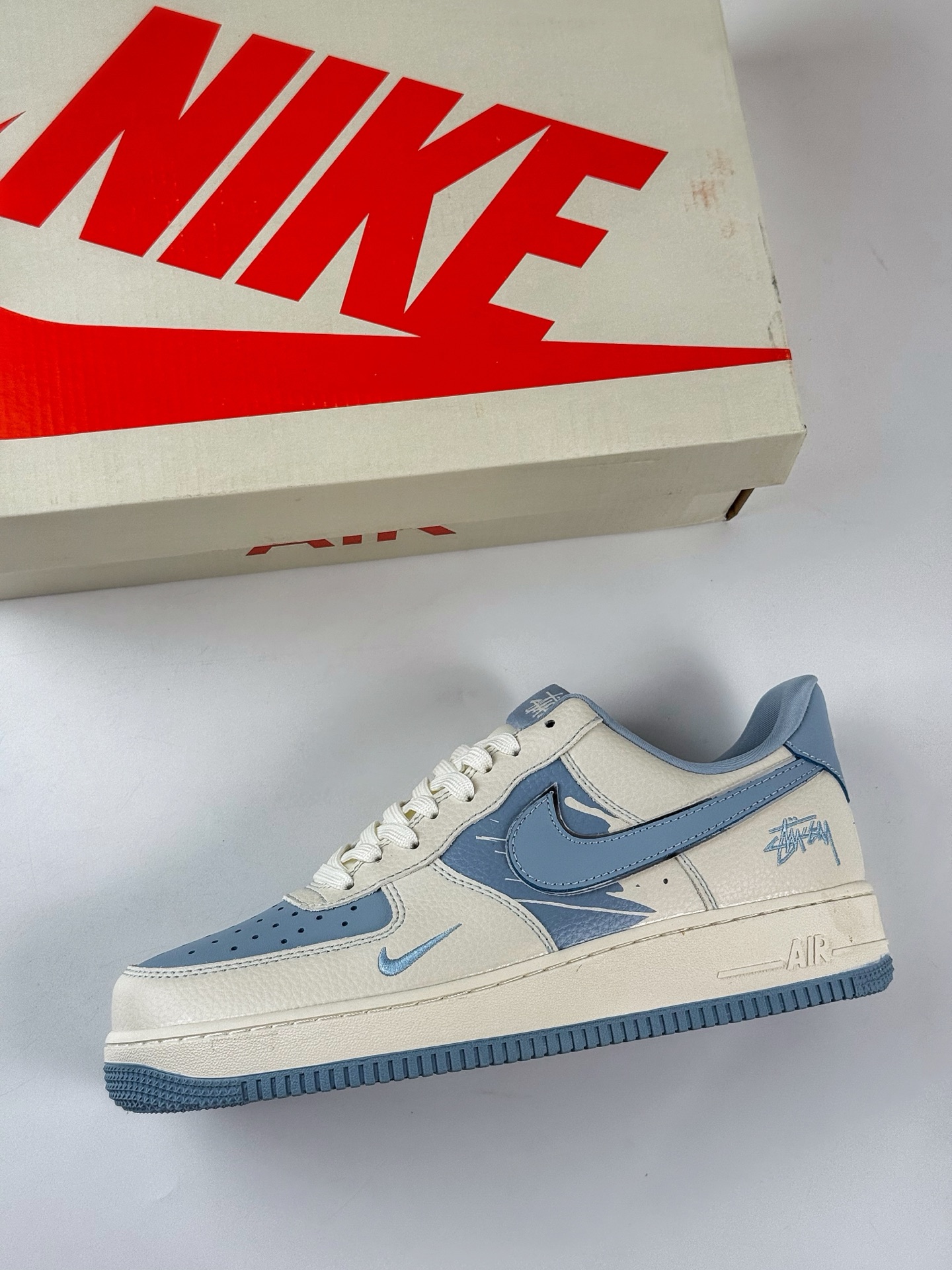 Nike Air Force 1 Low 07 x Stussy 白蓝小勾  KK1988-090