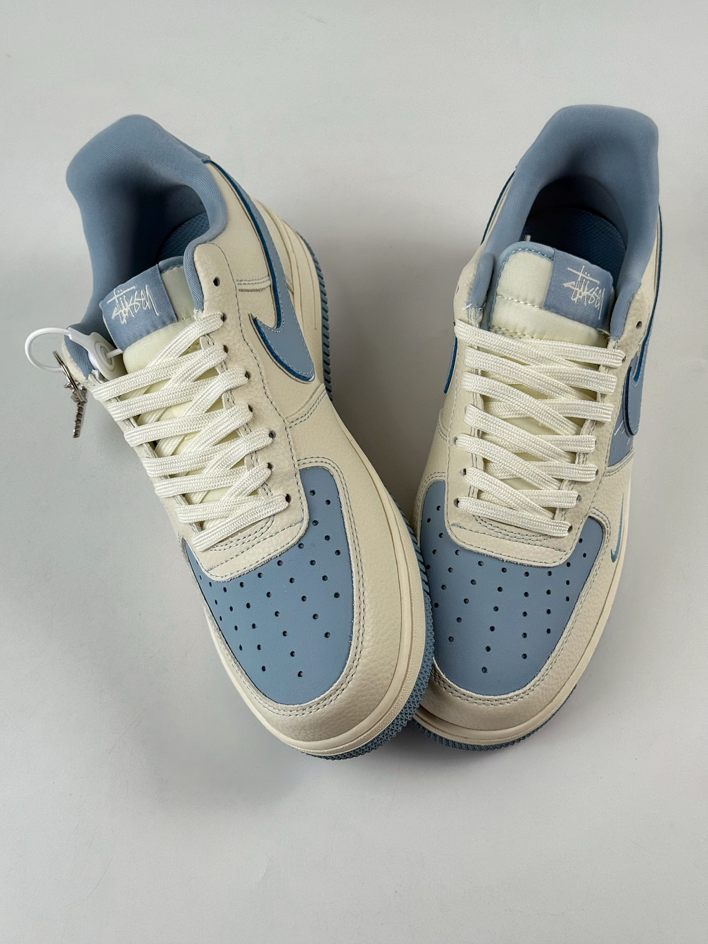 Nike Air Force 1 Low 07 x Stussy 白蓝小勾  KK1988-090