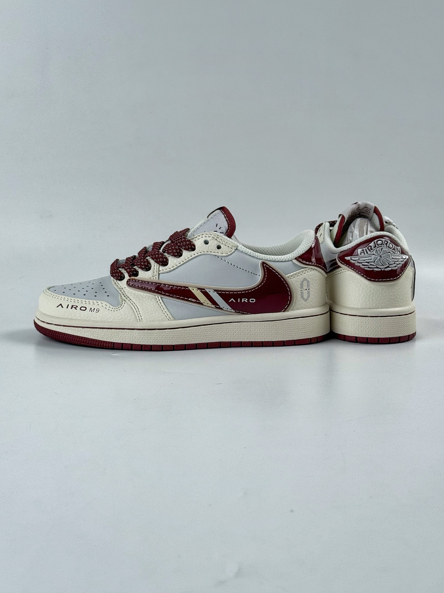 Travis Scott x Nike Air Jordan 1 Low 问界M9白蓝红 Air Jordan 1 Low 反转白蓝红满天星倒钩 FC1688-239-Chinese UA Cheap High Quatity Brand Clothes Bags handbags Sneakers wholesale wholesaler seller from China Factory suppliers Fashion Clothing Shoes best Quality Beautiful Price Travis Scott x Nike Air Jordan 1 Low 问界M9白蓝红 Air Jordan 1 Low 反转白蓝红满天星倒钩 FC1688-239