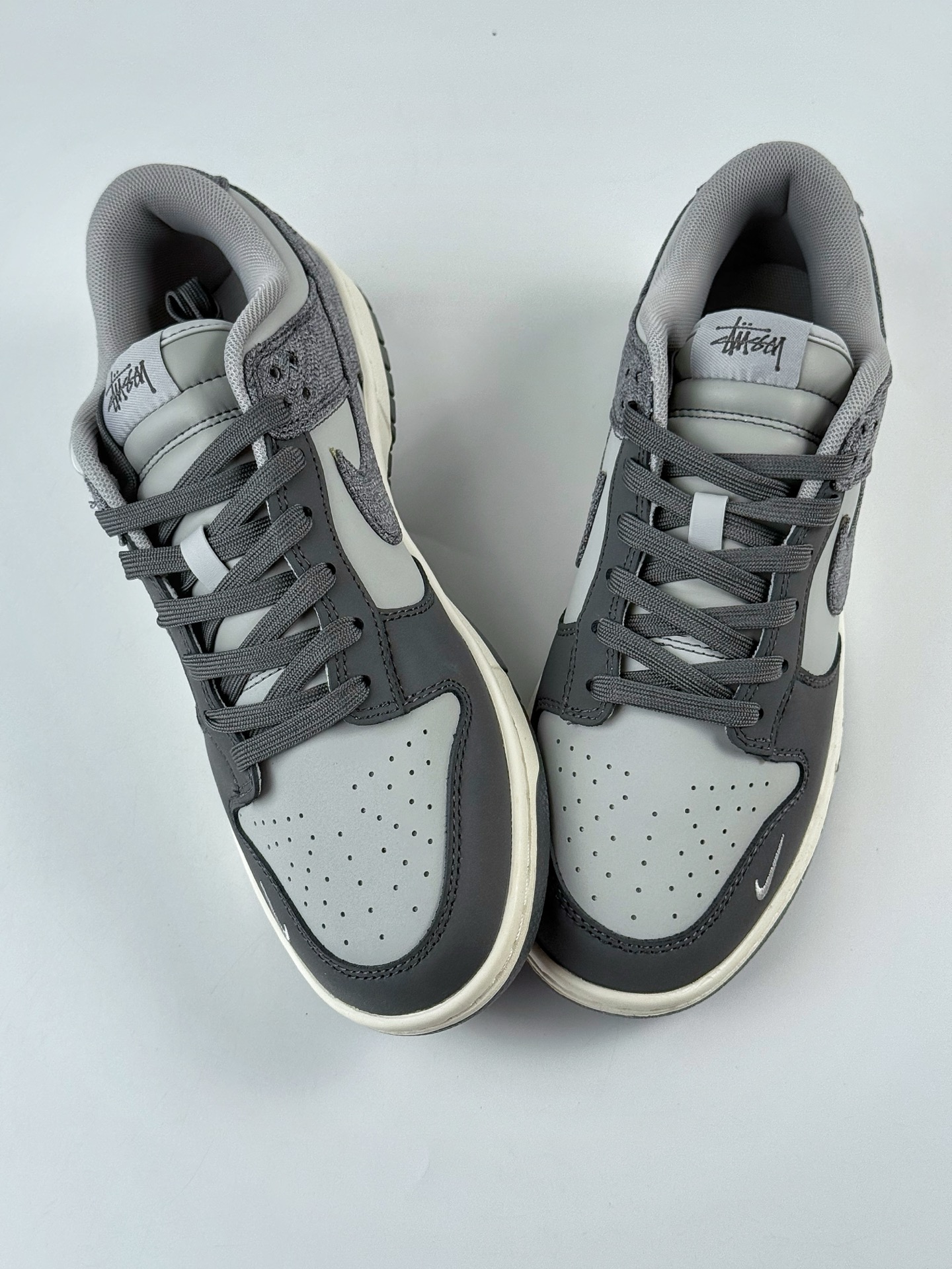 Nike SB Dunk Low x Stussy 黑灰小勾 FX1588-306