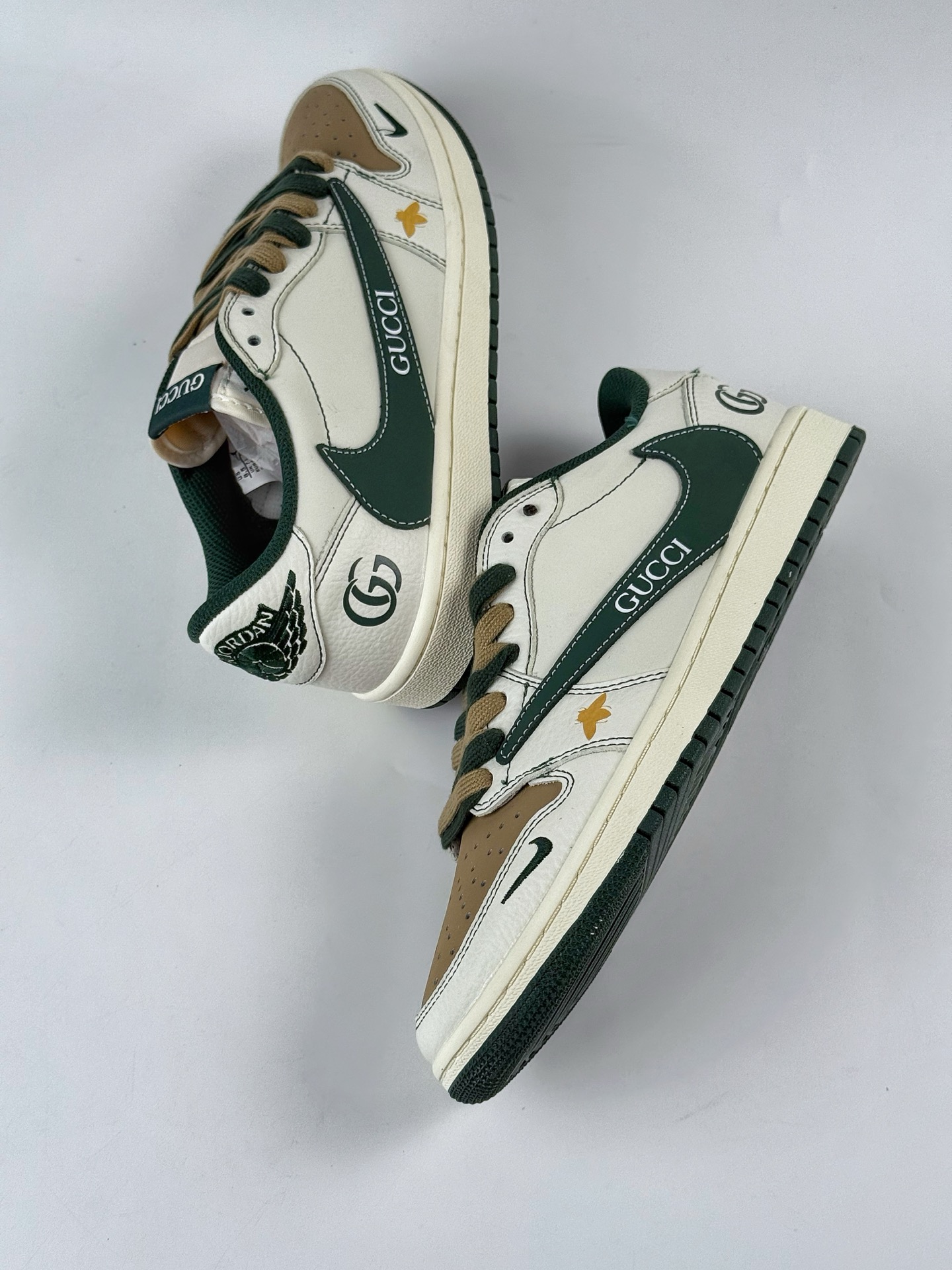 Travis Scott x Nike Air Jordan 1 Low x GUCCI Air Jordan 1 Low 反转白棕绿小勾倒钩  XZ5749-006