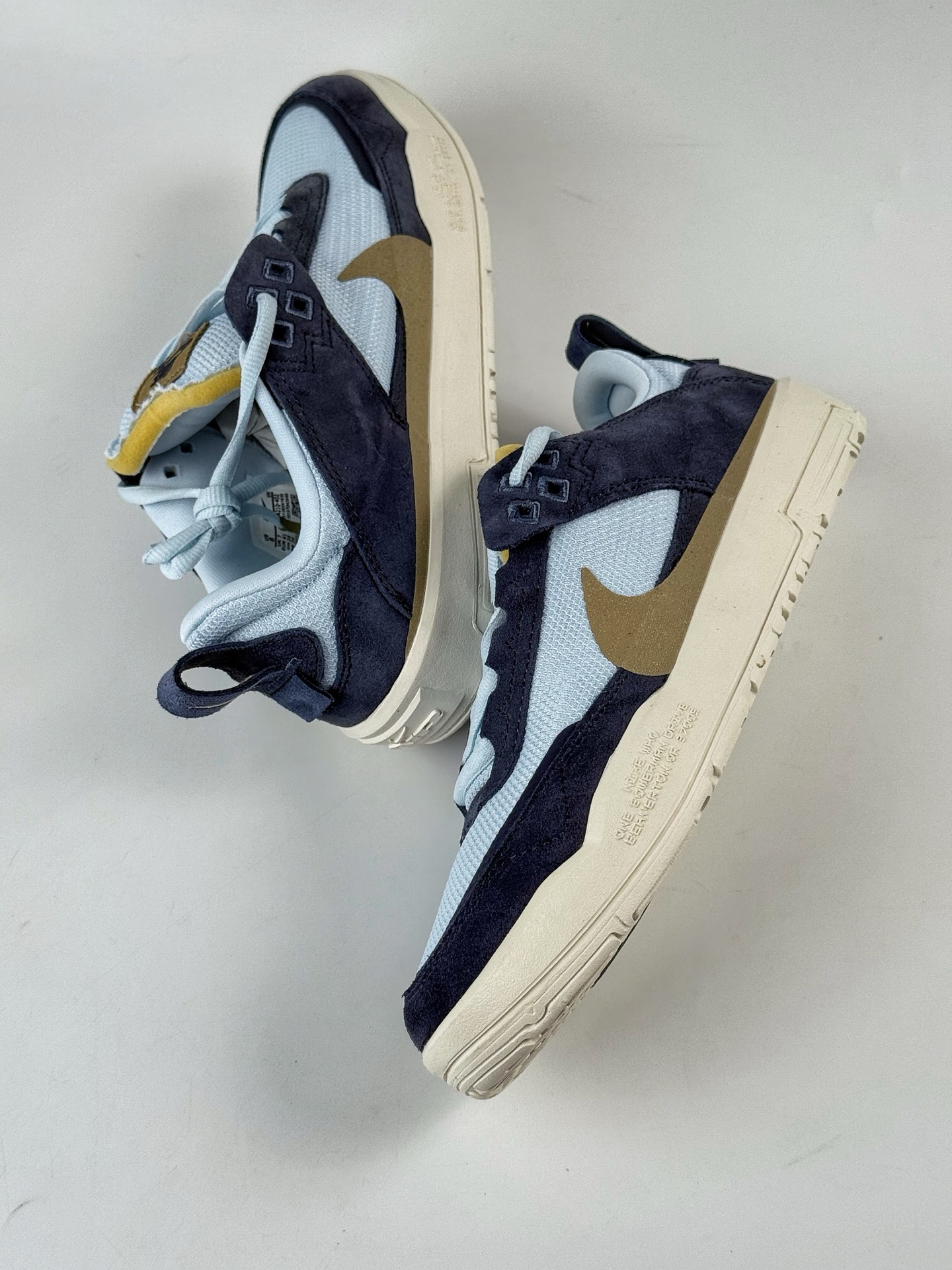 NIKE SB DAY ONE 灰蓝 FN4210-402-Chinese UA Cheap High Quatity Brand Clothes Bags handbags Sneakers wholesale wholesaler seller from China Factory suppliers Fashion Clothing Shoes best Quality Beautiful Price NIKE SB DAY ONE 灰蓝 FN4210-402
