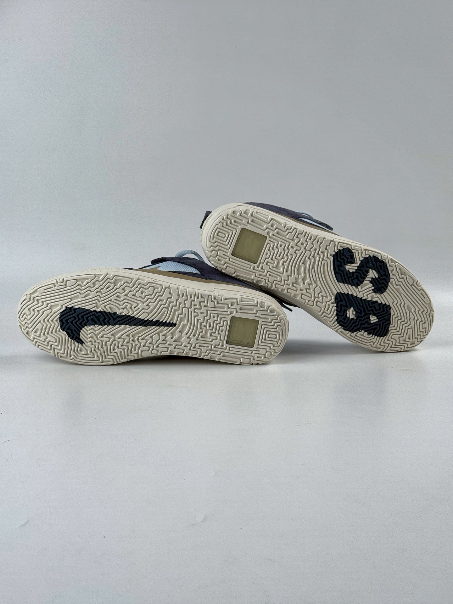 NIKE SB DAY ONE 灰蓝 FN4210-402-Chinese UA Cheap High Quatity Brand Clothes Bags handbags Sneakers wholesale wholesaler seller from China Factory suppliers Fashion Clothing Shoes best Quality Beautiful Price NIKE SB DAY ONE 灰蓝 FN4210-402