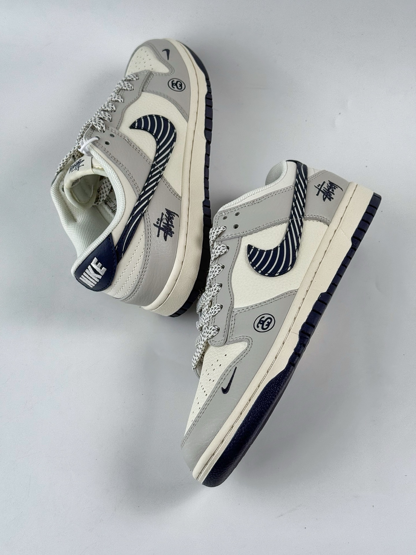 Nike SB Dunk Low x Stussy 灰白小勾满天星  XF8698-083