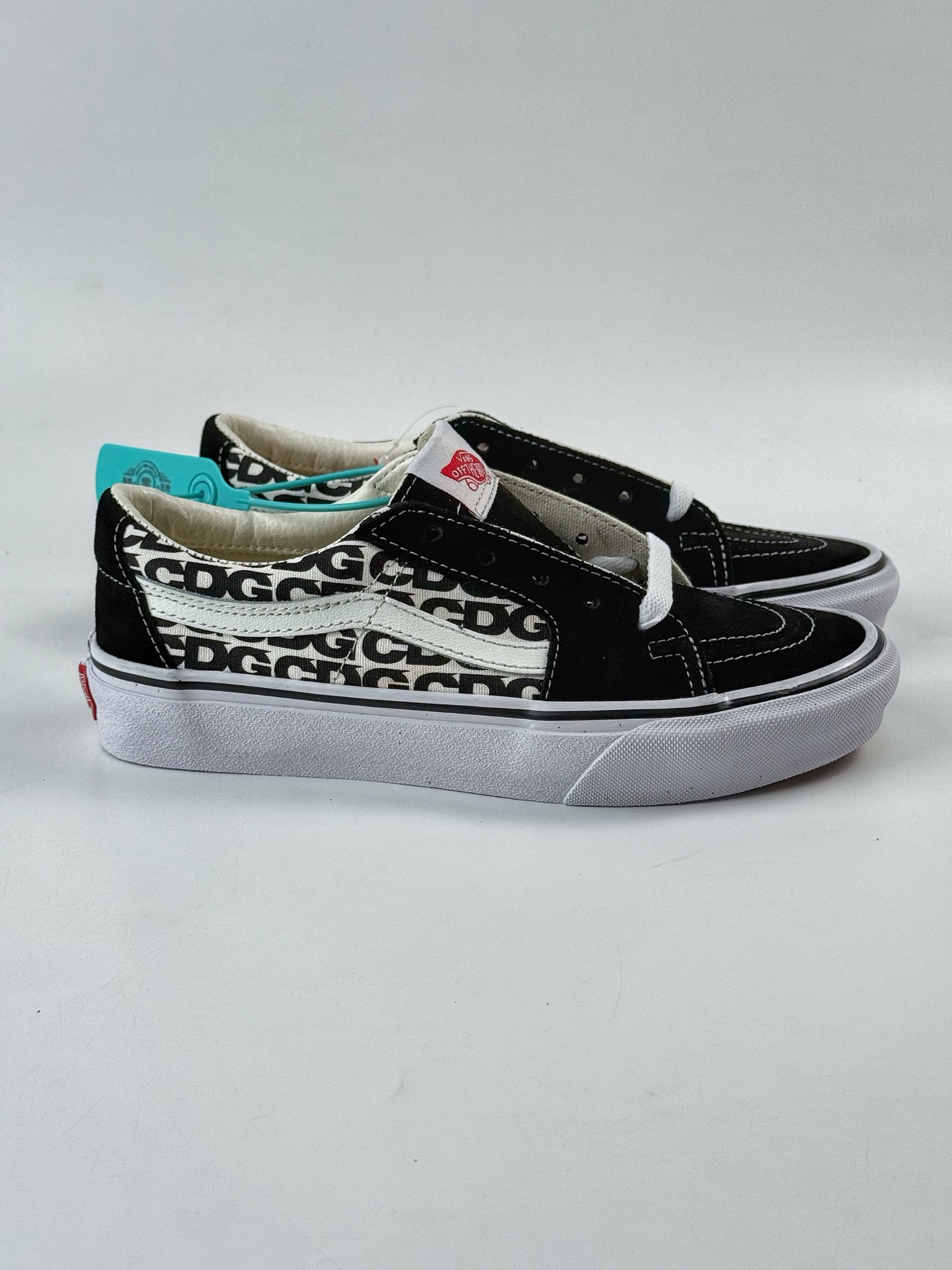 定义简约百搭款 强烈推荐 Vans SK8-Low CDG 全新一代 低帮硫化帆布鞋 VN0A4UWI5HMYK-Chinese UA Cheap High Quatity Brand Clothes Bags handbags Sneakers wholesale wholesaler seller from China Factory suppliers Fashion Clothing Shoes best Quality Beautiful Price 定义简约百搭款 强烈推荐 Vans SK8-Low CDG 全新一代 低帮硫化帆布鞋 VN0A4UWI5HMYK