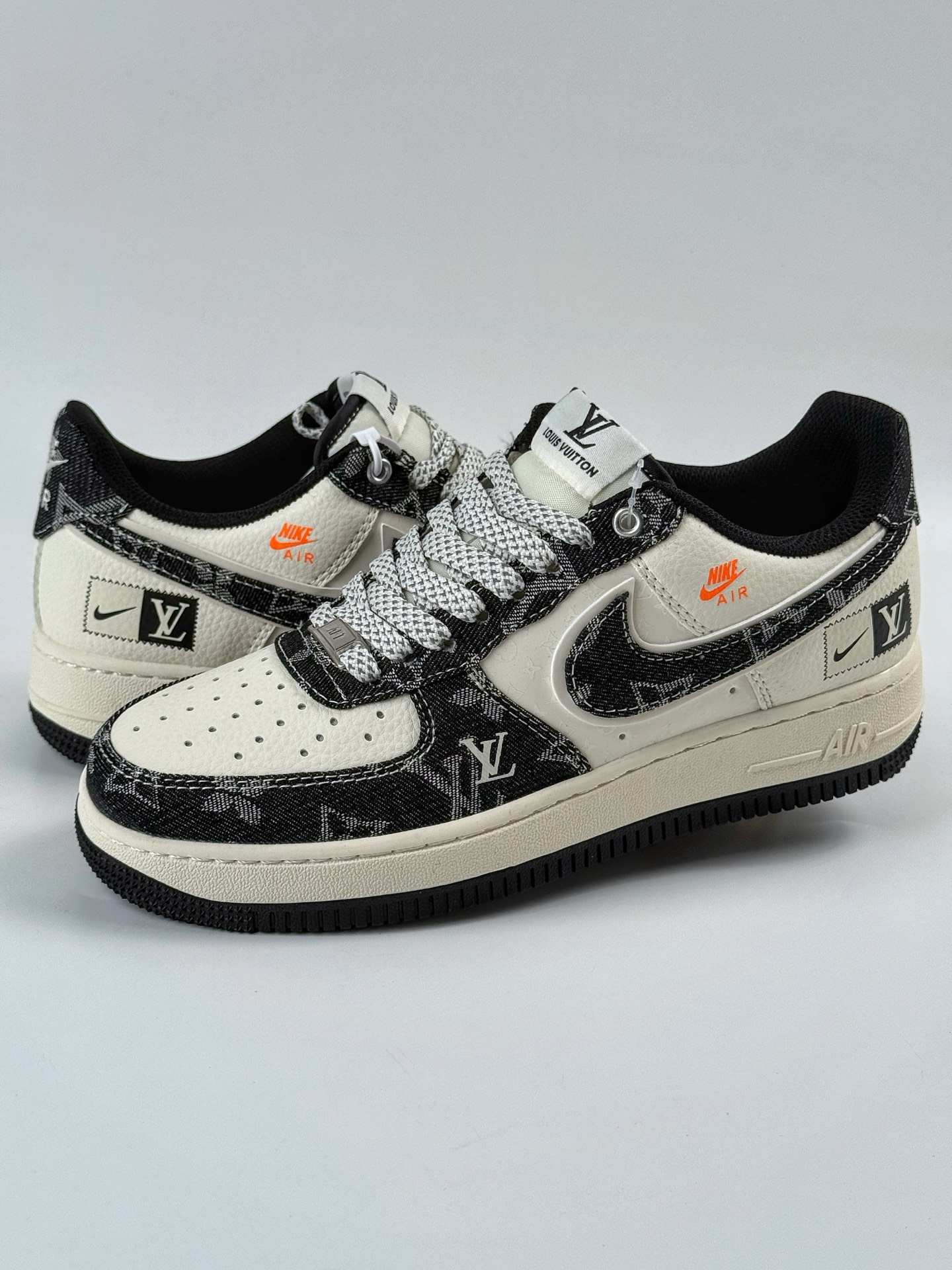 Nike Air Force 1 Low 07 x Louis Vuitton 黑白双小勾满天星  YX5066-353
