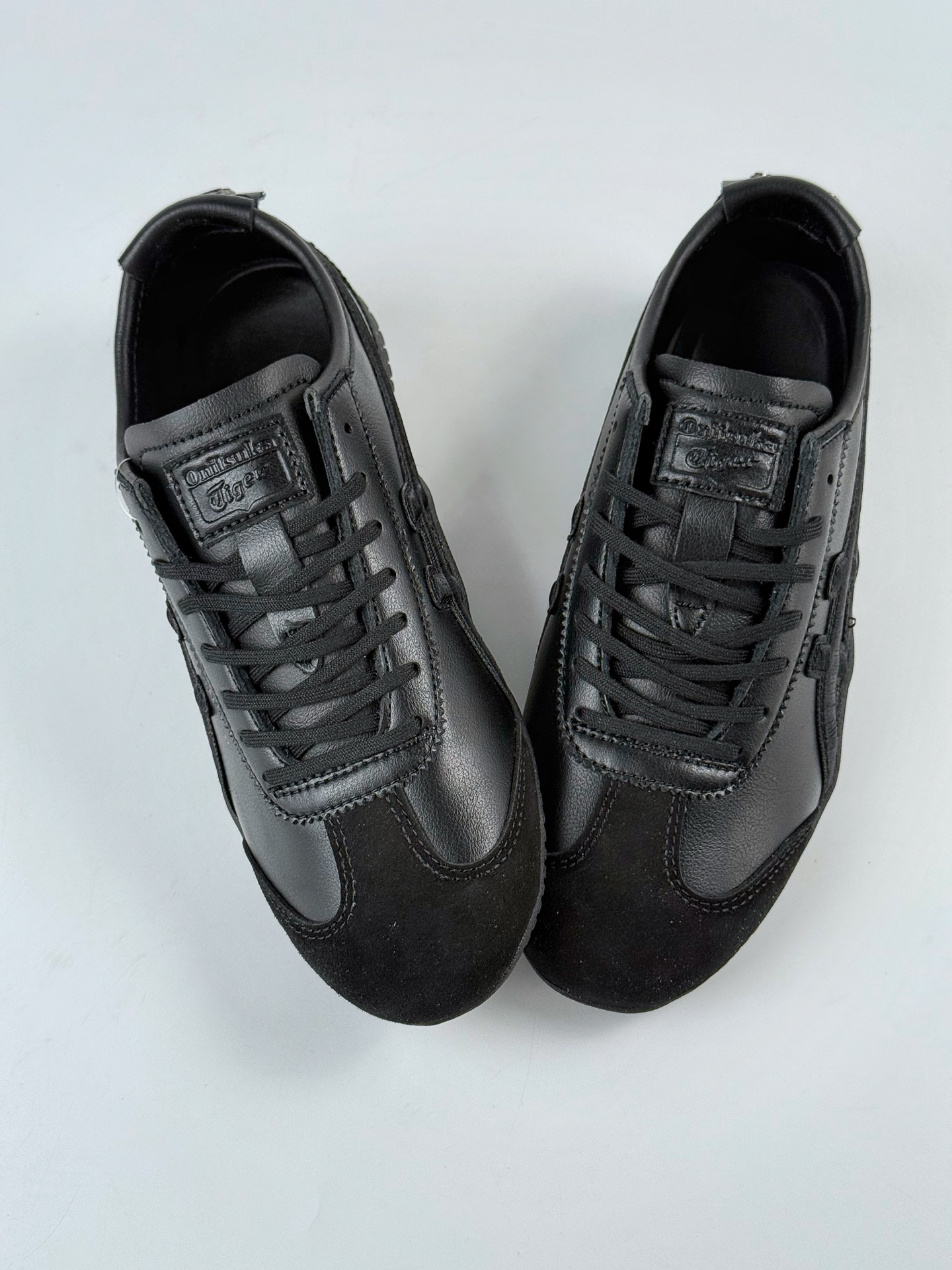 Onitsuka Tiger鬼塚虎SCLAW 绒面革织物 舒适运动休闲鞋 1183C306-001 Onitsuka Tiger鬼塚虎SCLAW 绒面革织物 舒适运动休闲鞋 1183C306-001