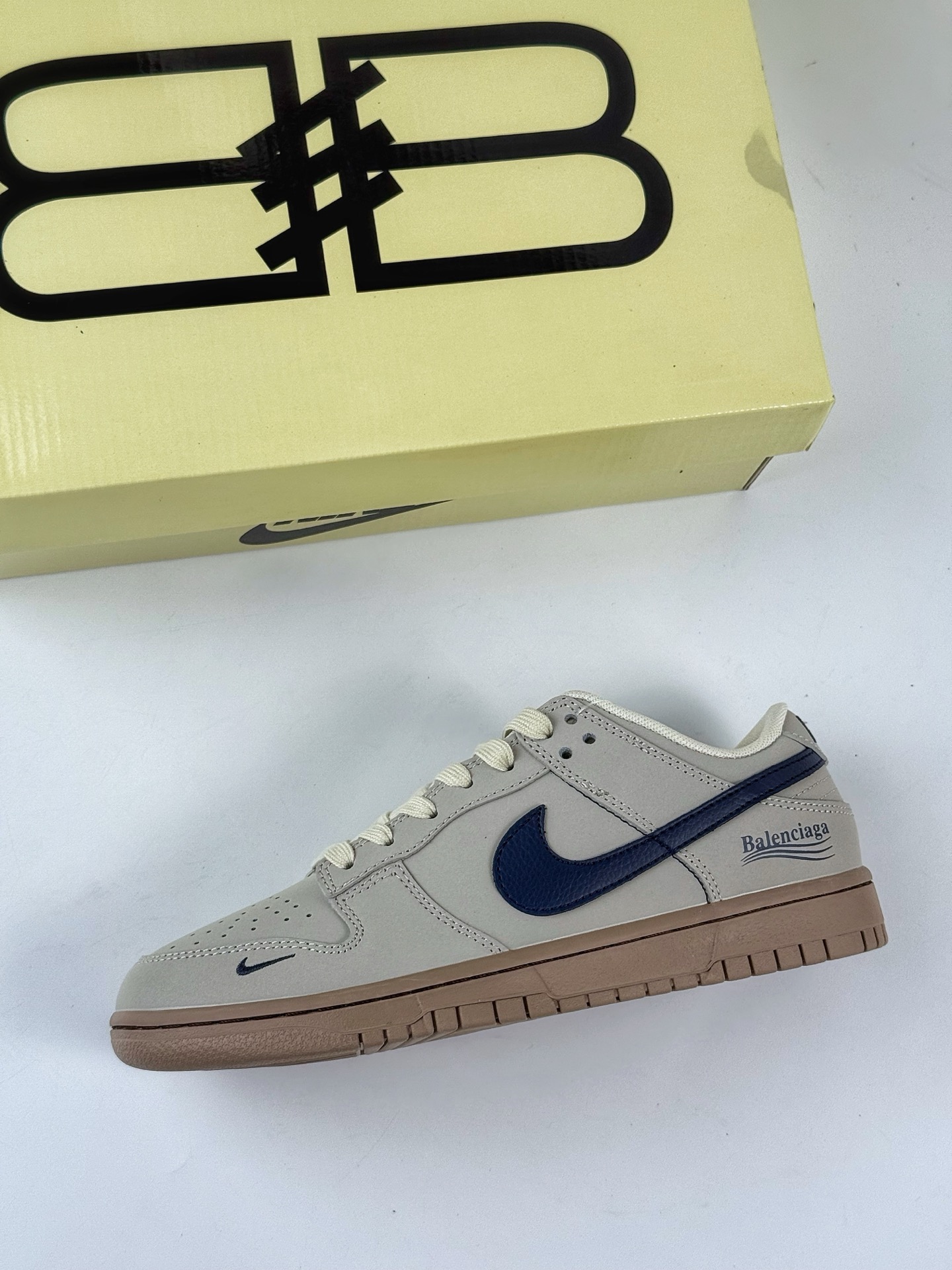 Nike SB Dunk Low x Balenciaga 木棕小勾 XD1588-216