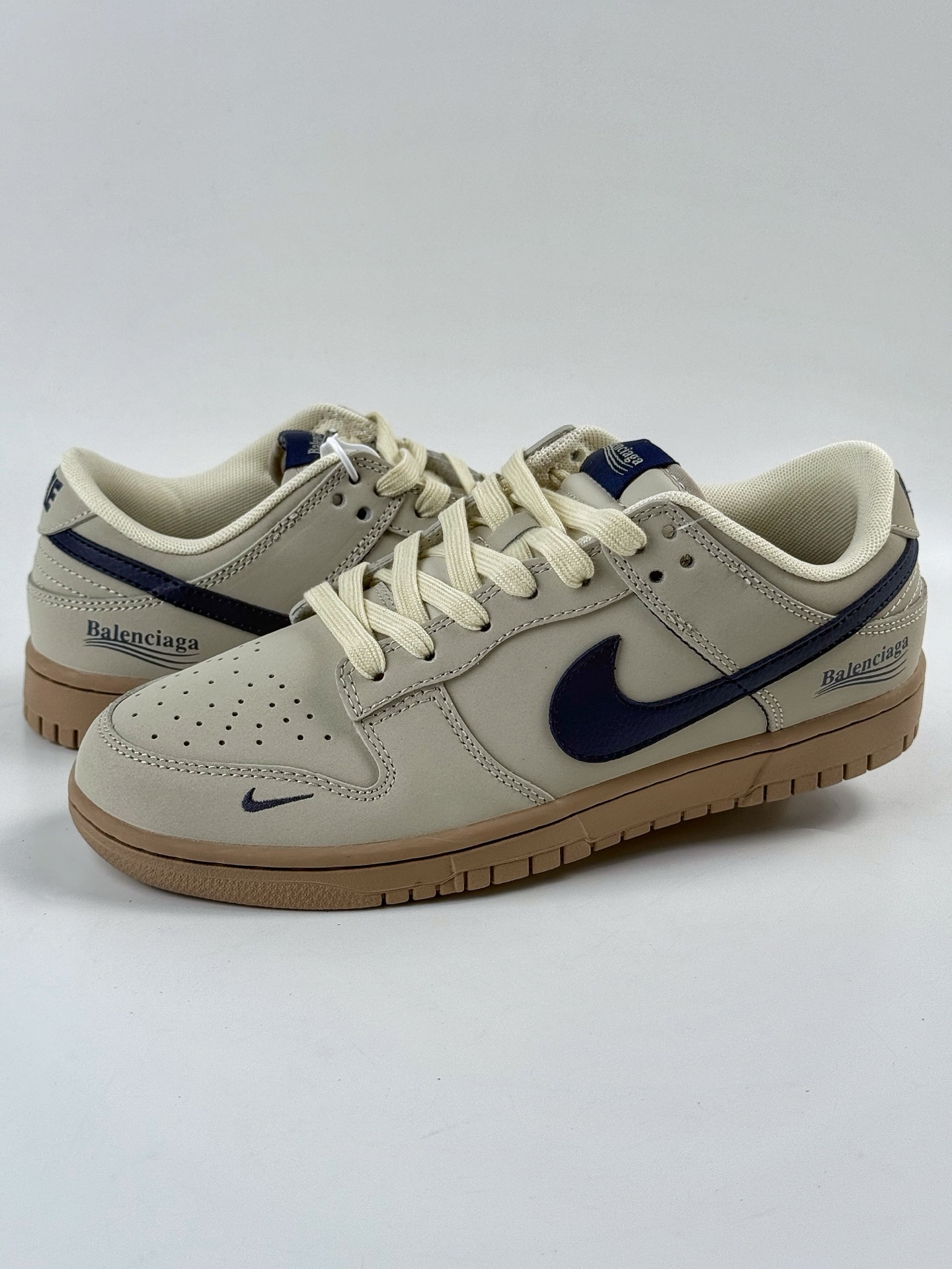 Nike SB Dunk Low x Balenciaga 木棕小勾 XD1588-216