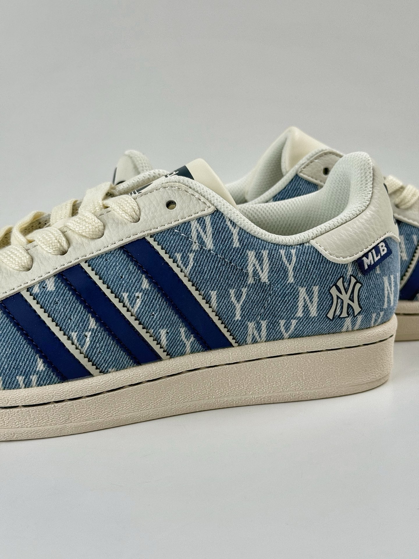 AD Originals Superstar x MLB 白蓝  HS3078